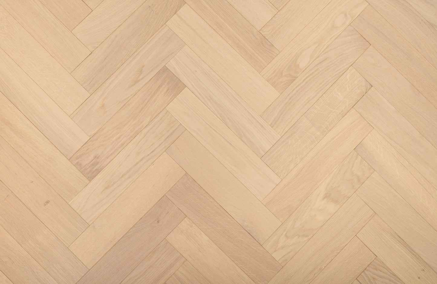 PrimeLine Norwyn Oak 20mm Herringbone Engineered Wood Flooring