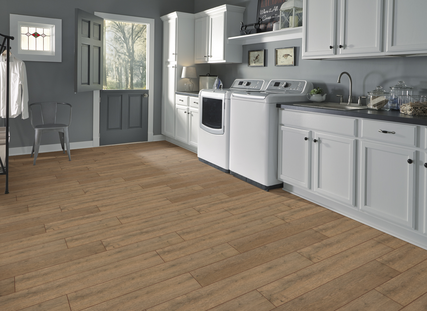 Oakwood Elite XL 12mm Laminate Flooring