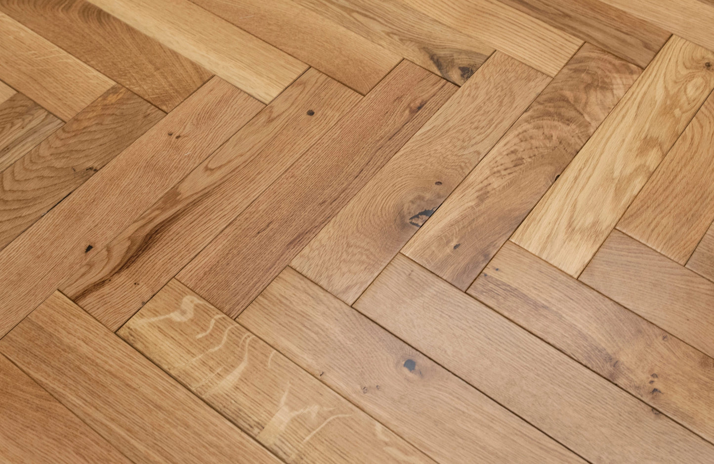 refined-timber-solid-oak-herringbone-flooring-3