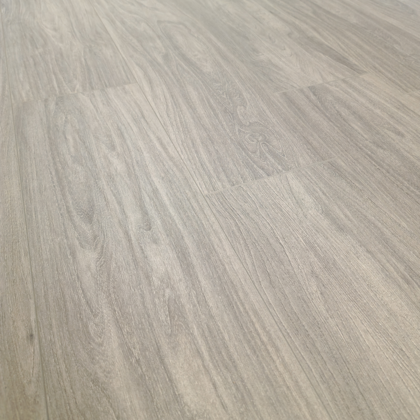 Waterproof Luxury Storm Grey Oak 8mm Laminate Flooring AC5
