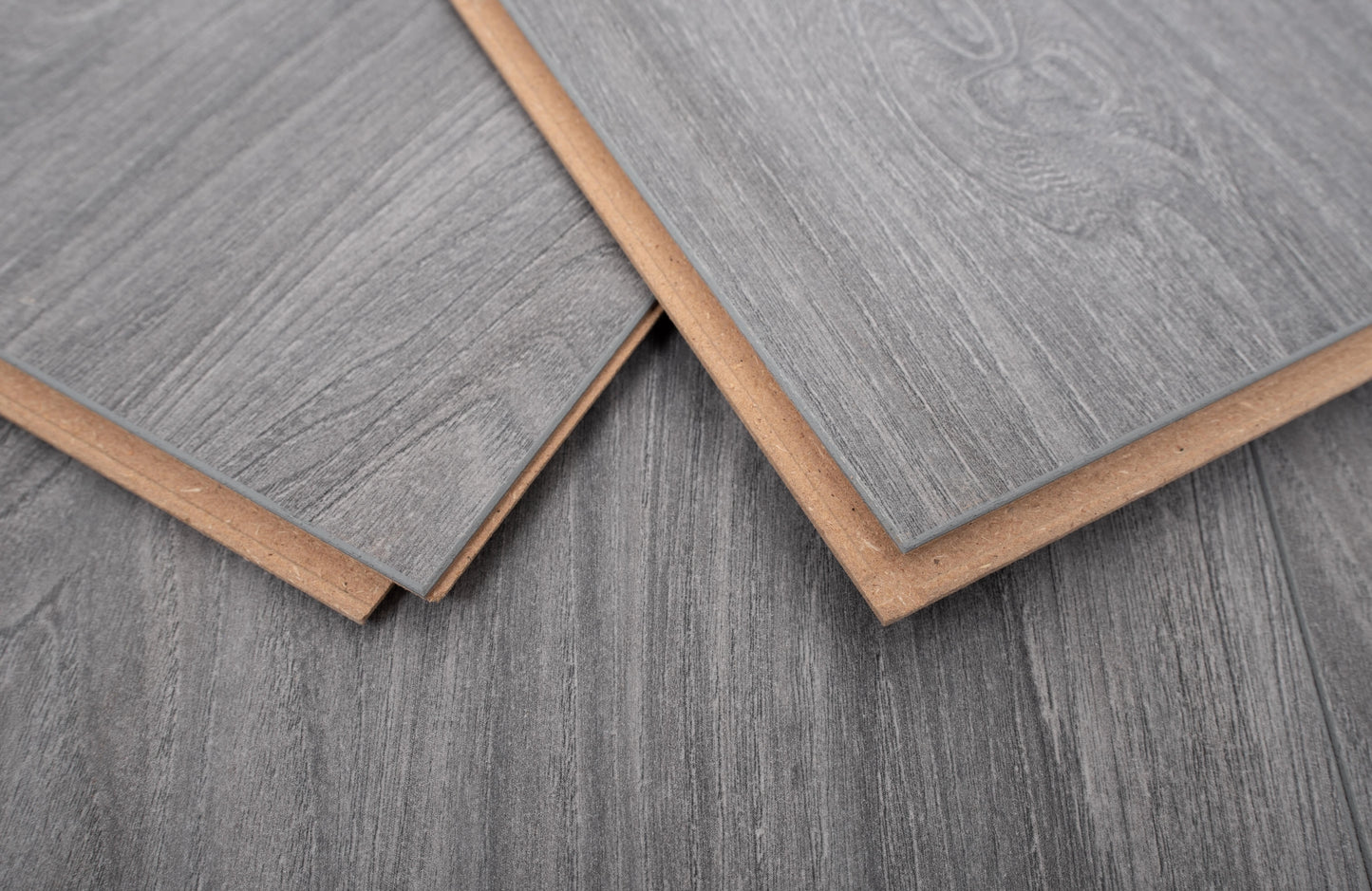 waterproof-luxury-storm-grey-oak-8mm-laminate-flooring-ac5-10