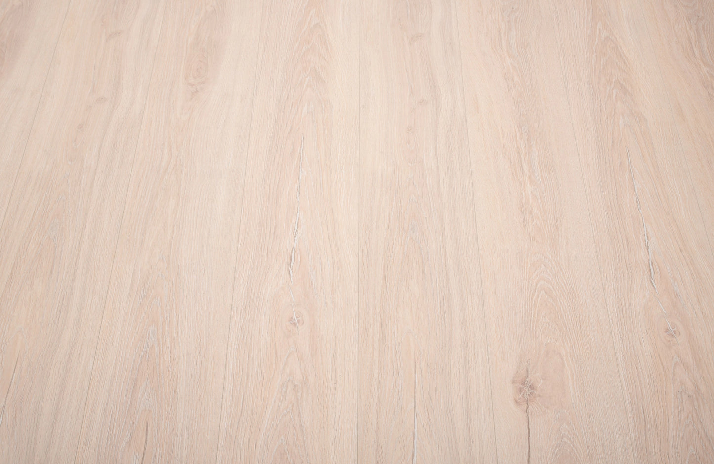 waterproof-luxury-sunbeam-oak-8mm-laminate-flooring-3