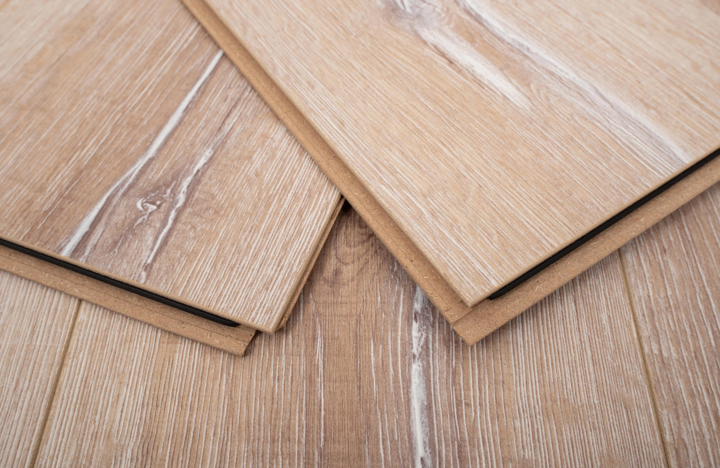 waterproof-luxury-sunlit-oak-8mm-laminate-flooring-6