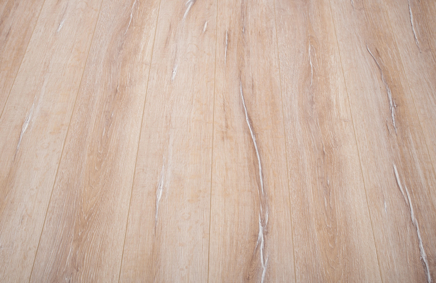 waterproof-luxury-sunlit-oak-8mm-laminate-flooring-3