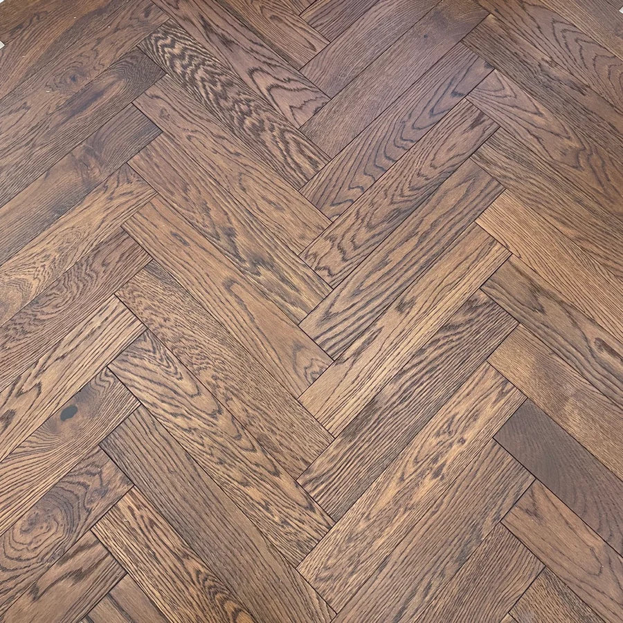 Wooden floor with herringbone pattern