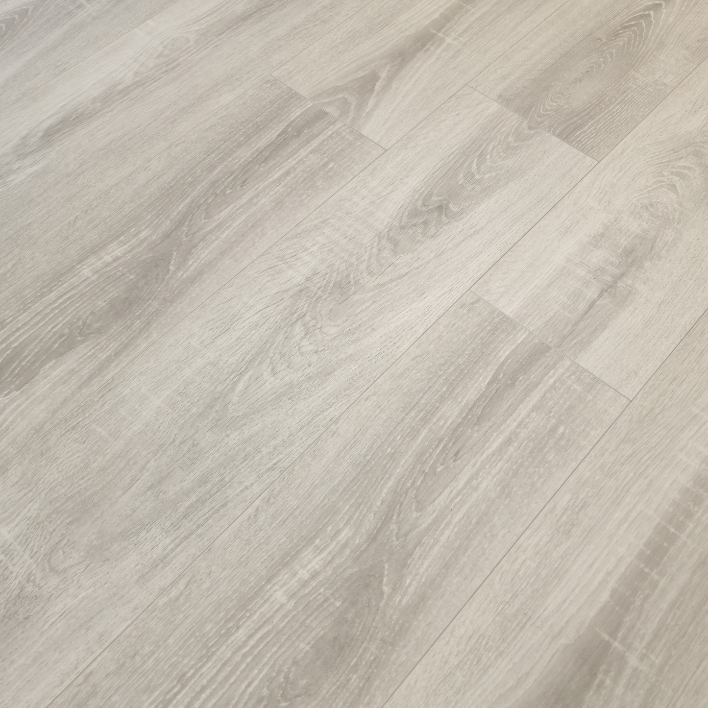 Waterproof Luxury Amberwood Oak 8mm Laminate Flooring