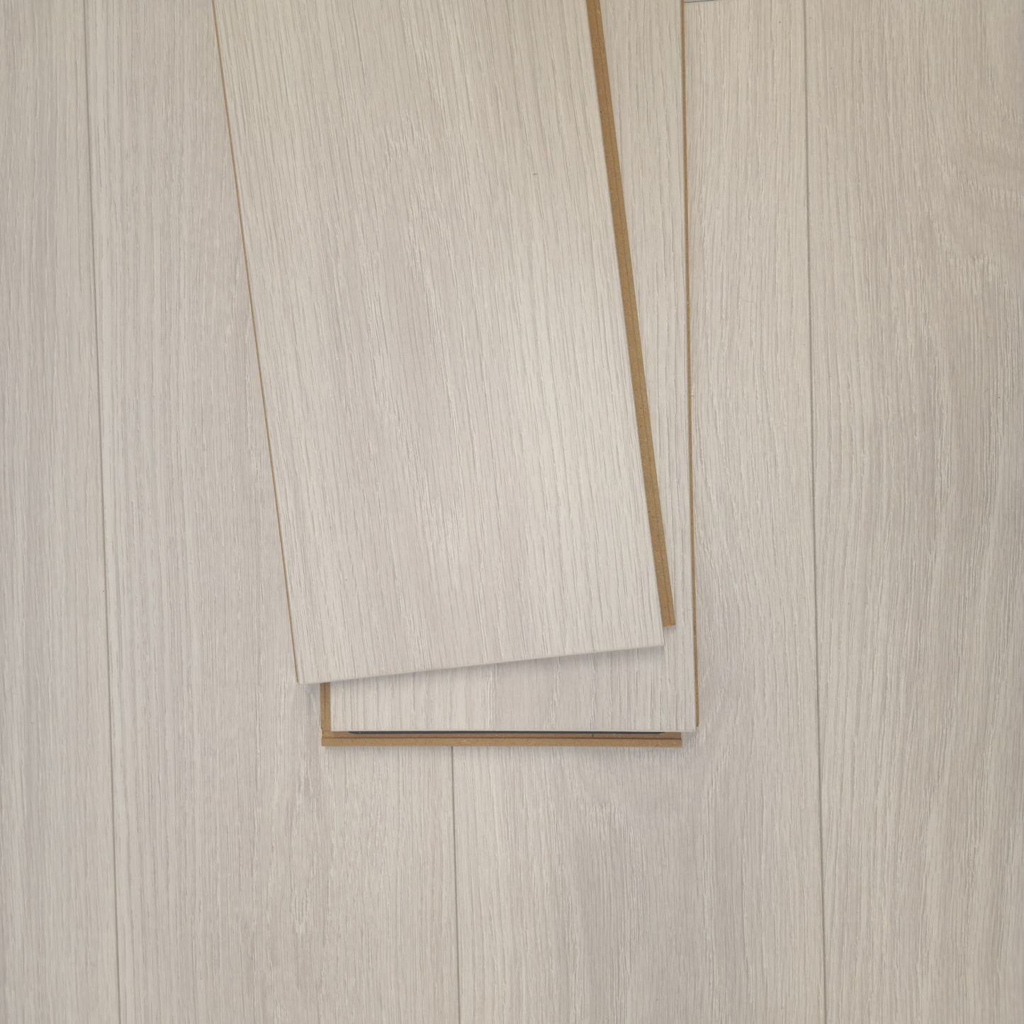 Waterproof Luxury Brightwood Oak 8mm Laminate Flooring