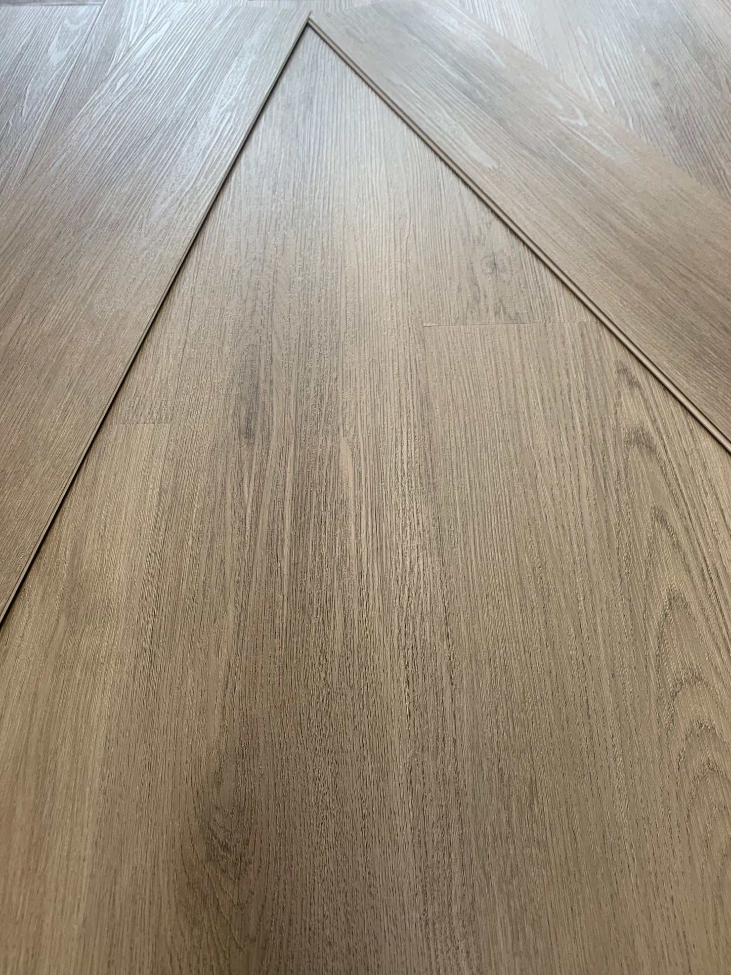 Waterproof Ashen Grey Oak  Plank LVT Rigid Core SPC Click Luxury Vinyl Tile Flooring