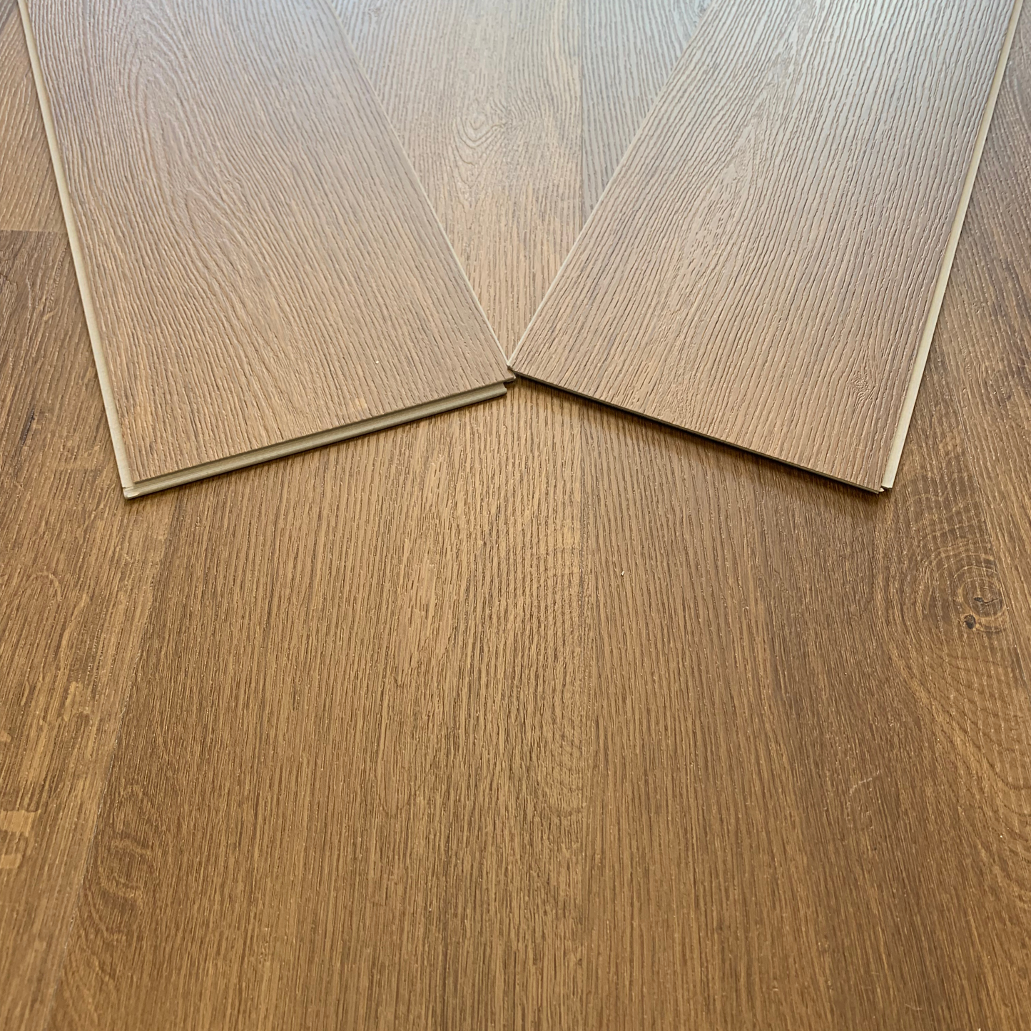 Waterproof HeritageCore Plank LVT Rigid Core SPC 5.2mm Click Luxury Vinyl Tile Flooring