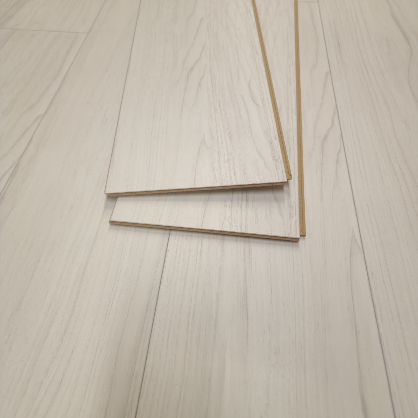 Waterproof Luxury Autumn Oak 8mm Laminate Flooring AC5