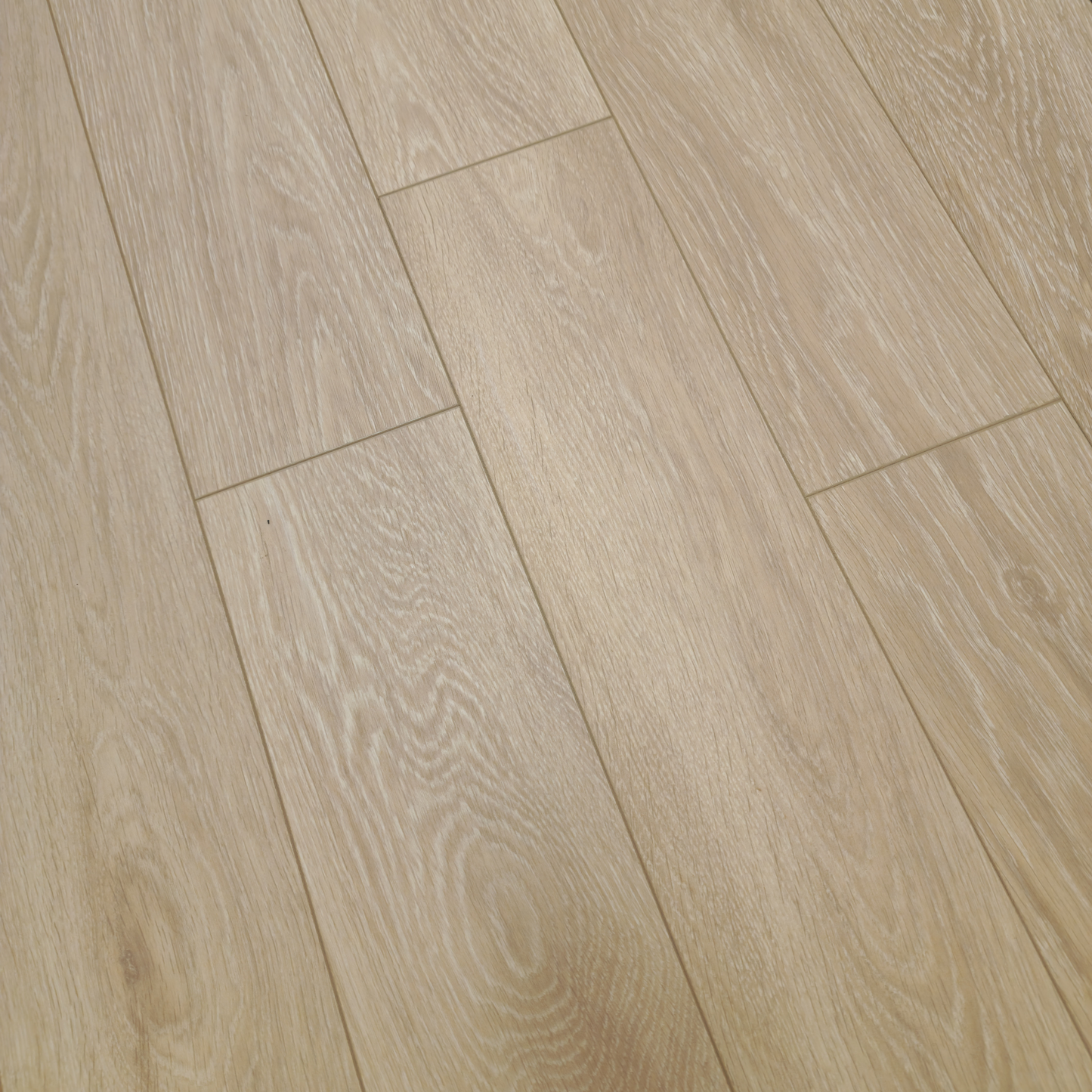 Waterproof Luxury Cool Heritage Oak 12mm Laminate Flooring