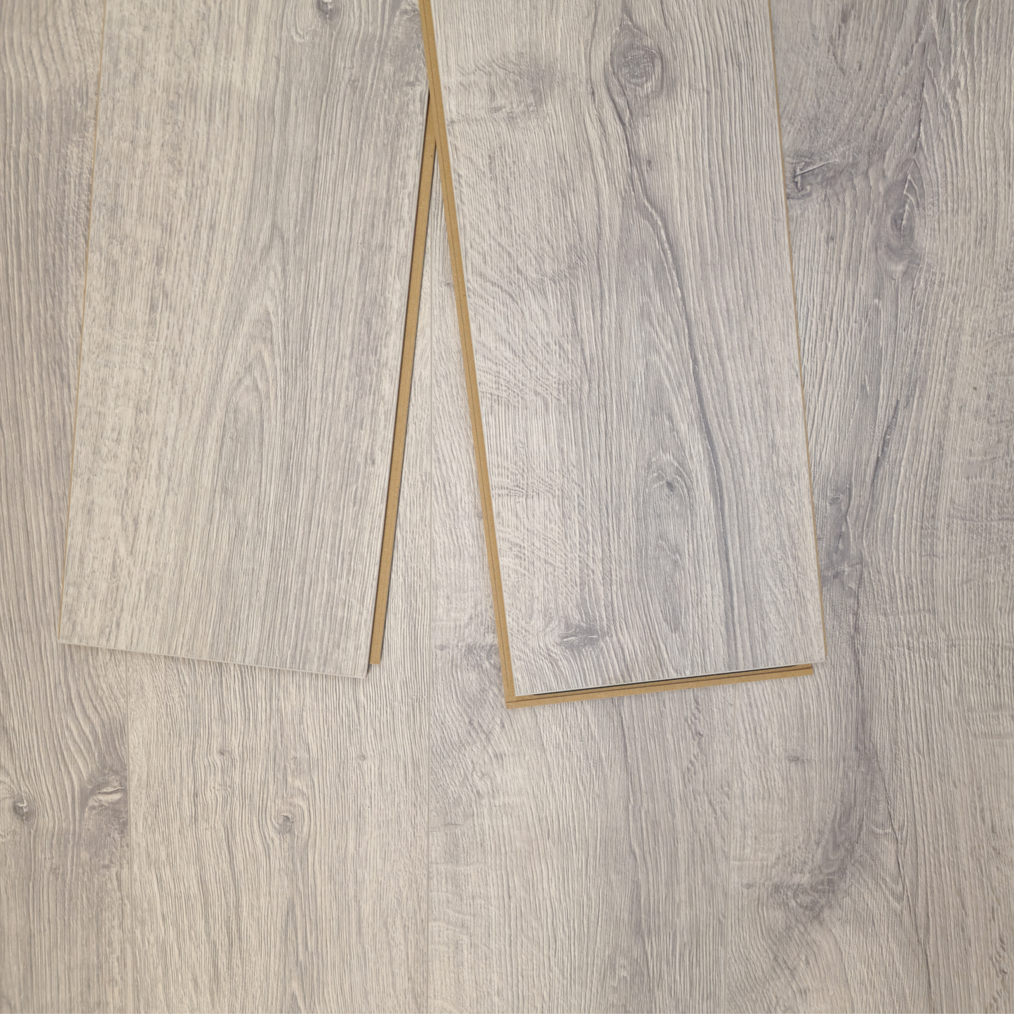 Waterproof Luxury Ivory Oak 8mm Laminate Flooring