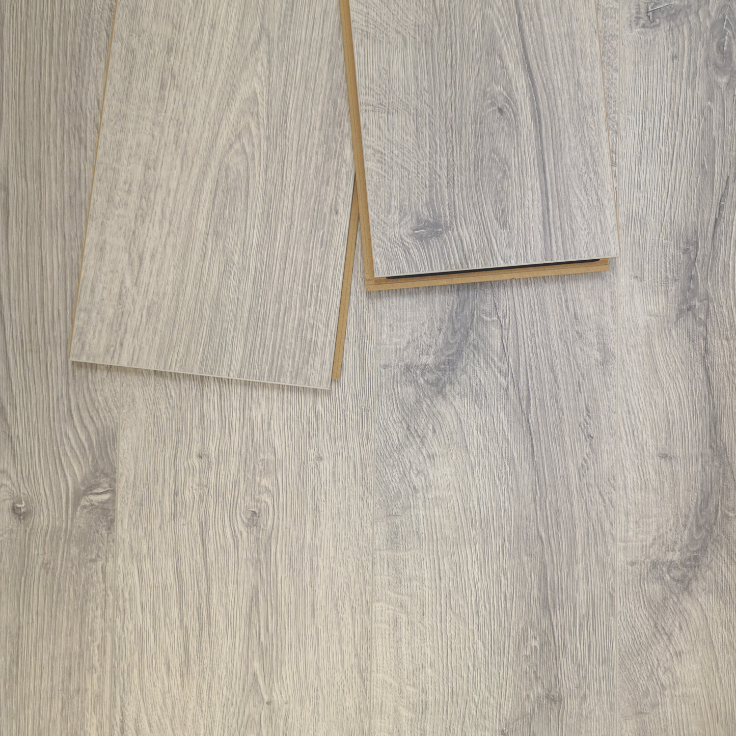 Waterproof Luxury Ivory Oak 8mm Laminate Flooring