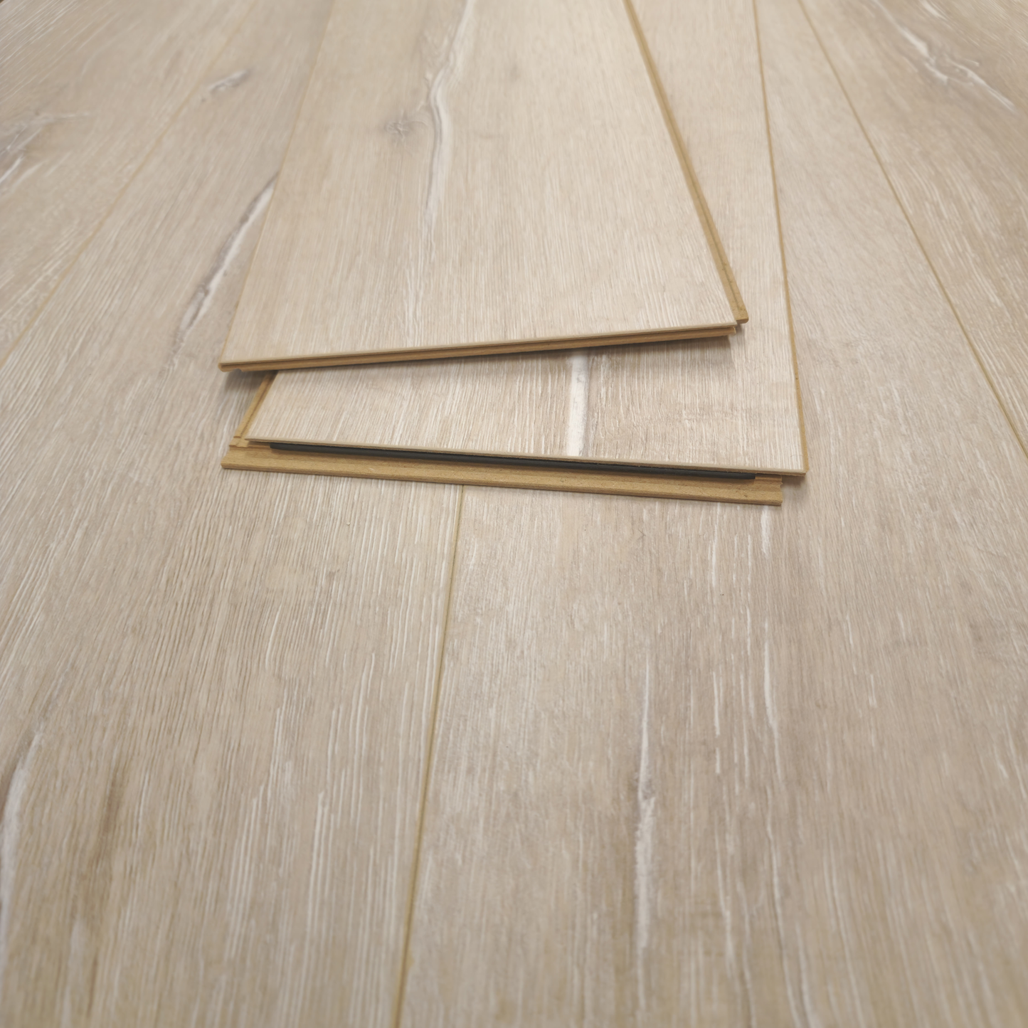 Waterproof Luxury Luma Oak 8mm Laminate Flooring