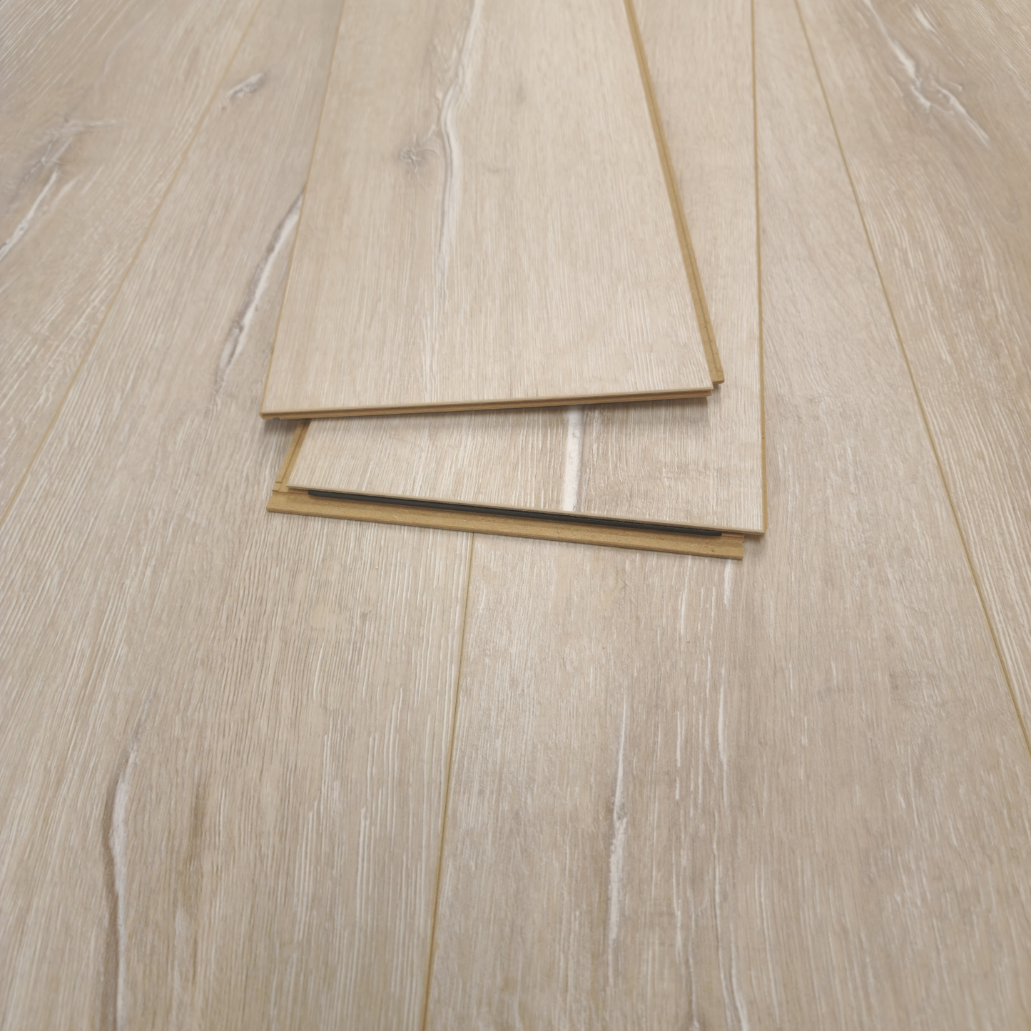 Waterproof Luxury Luma Oak 8mm Laminate Flooring