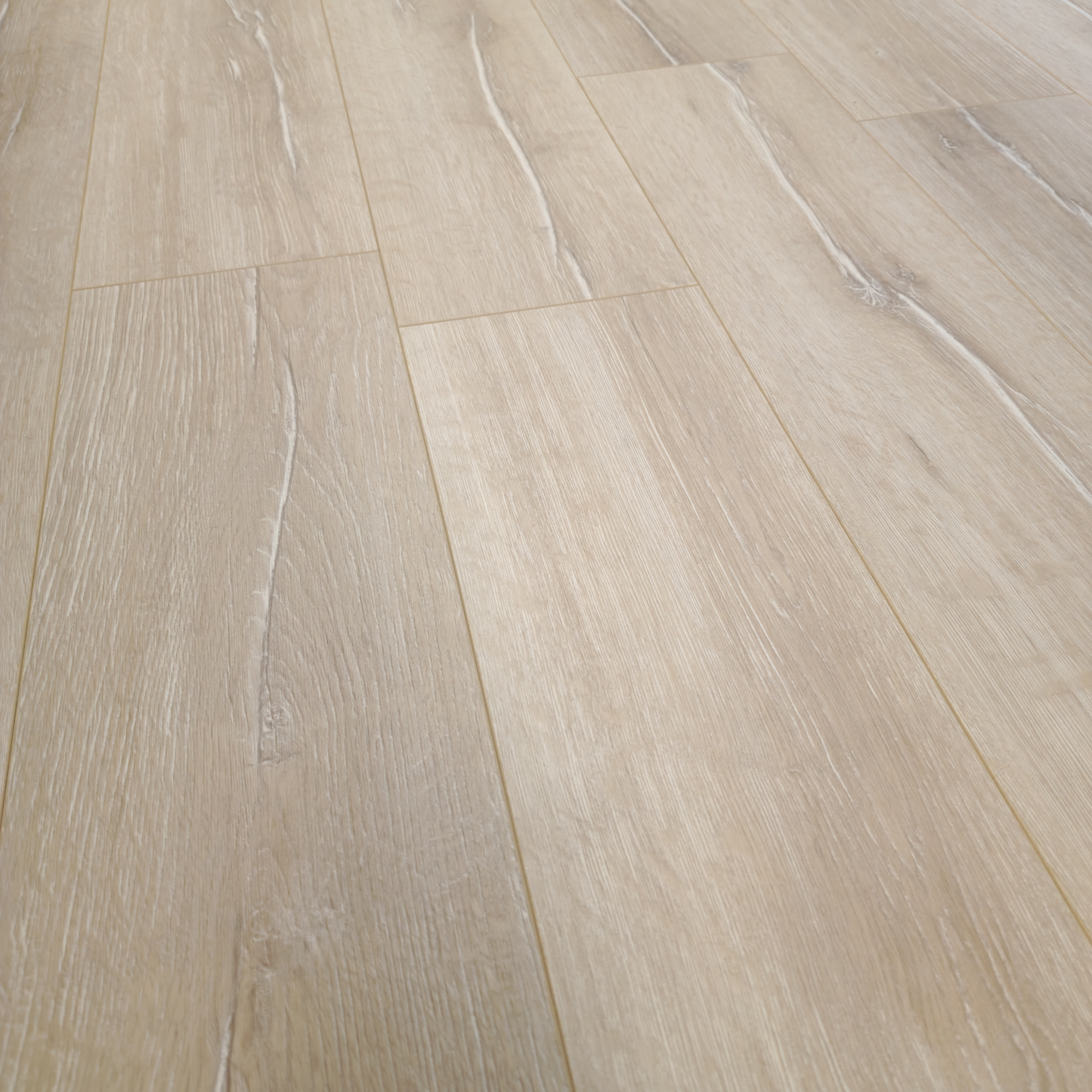 Waterproof Luxury Luma Oak 8mm Laminate Flooring
