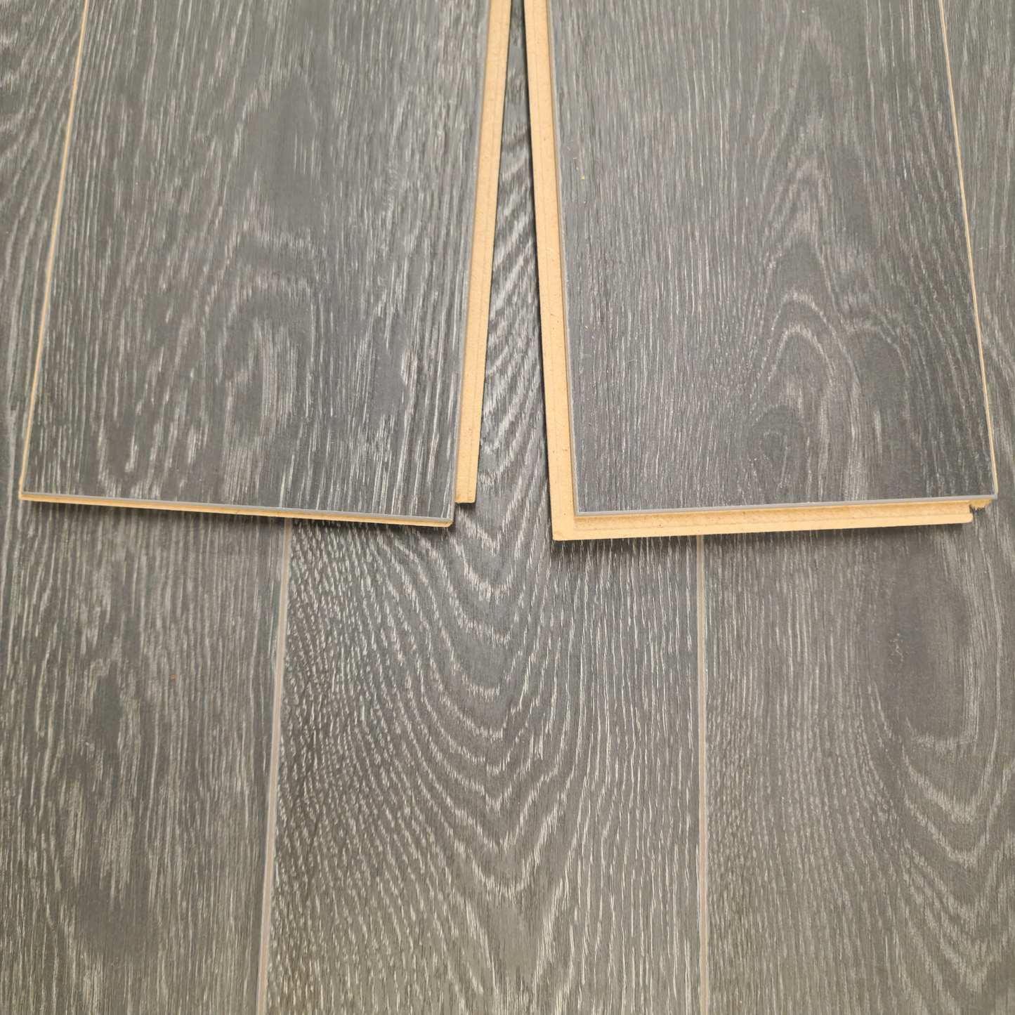 Waterproof Luxury Nordic Grey Oak 12mm Laminate Flooring