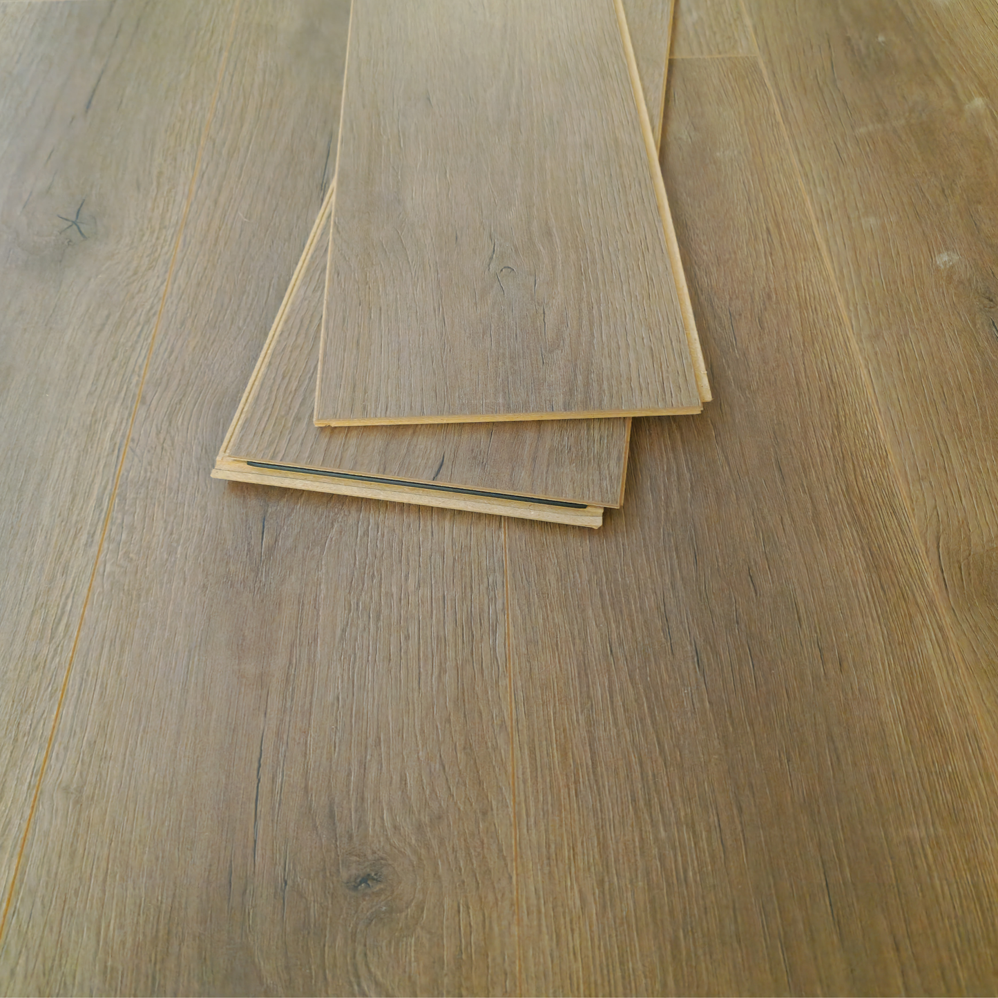 Waterproof Luxury Palewood Oak 8mm Laminate Flooring