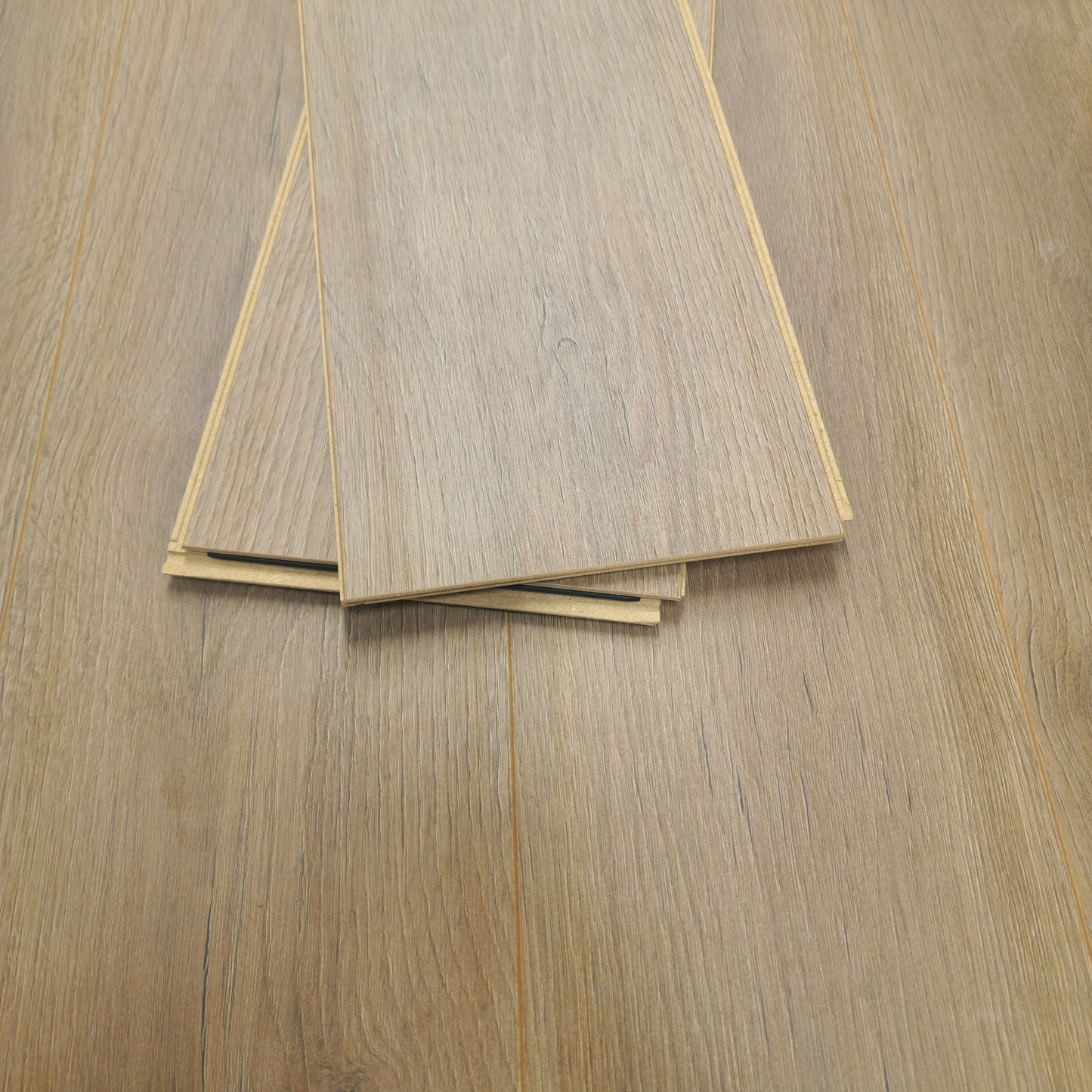 Waterproof Luxury Palewood Oak 8mm Laminate Flooring