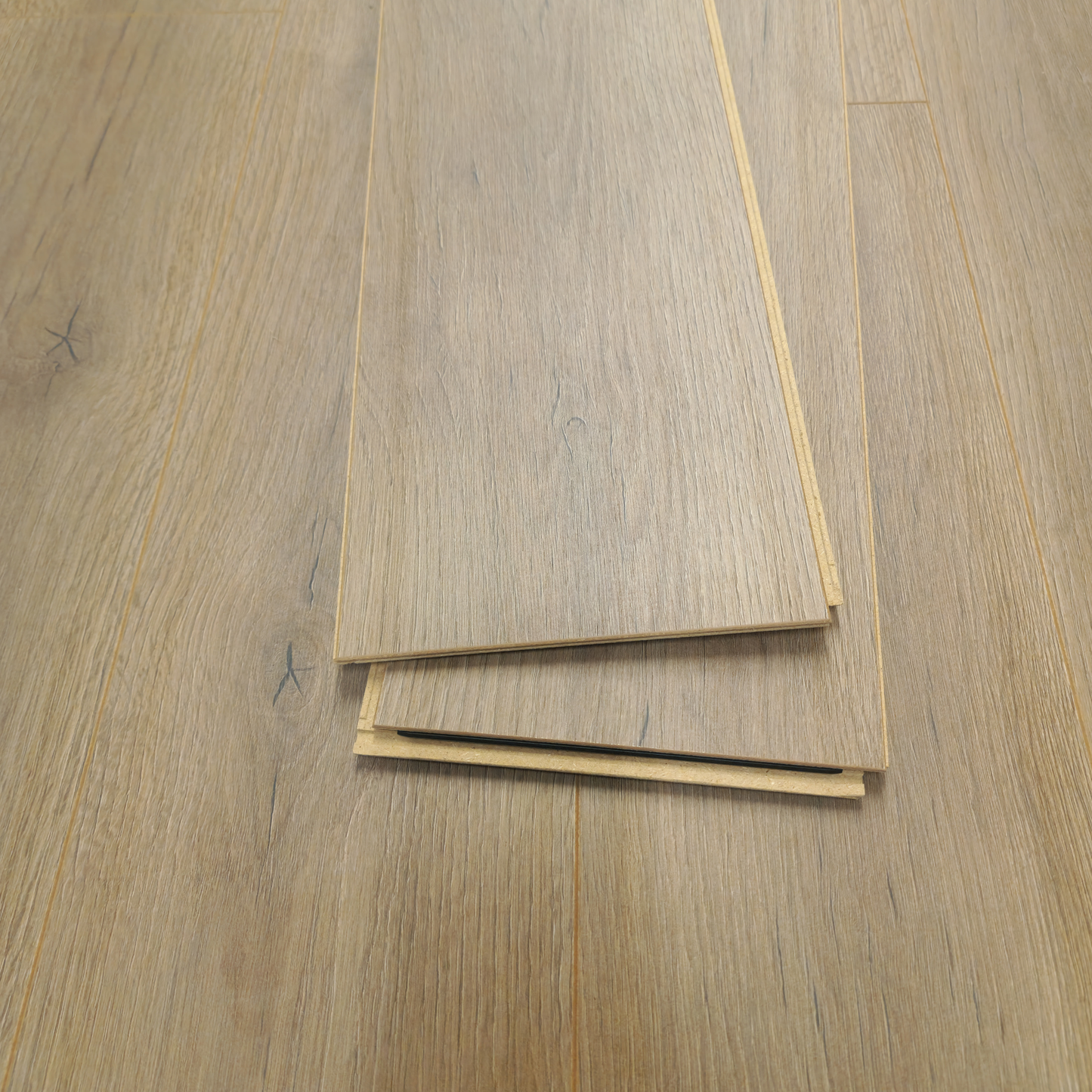 Waterproof Luxury Palewood Oak 8mm Laminate Flooring