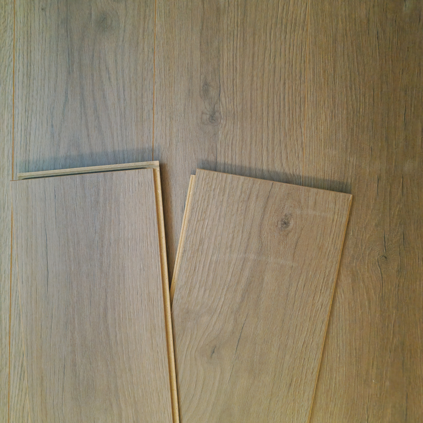 Waterproof Luxury Palewood Oak 8mm Laminate Flooring