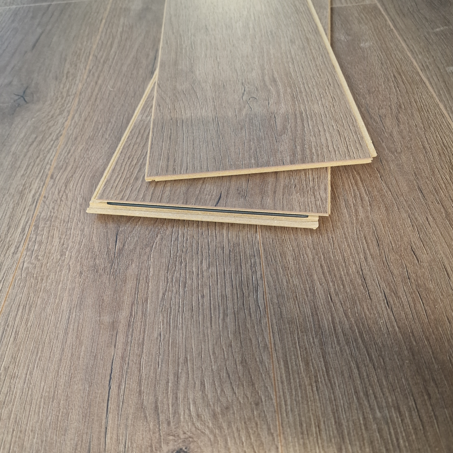 Waterproof Luxury Palewood Oak 8mm Laminate Flooring