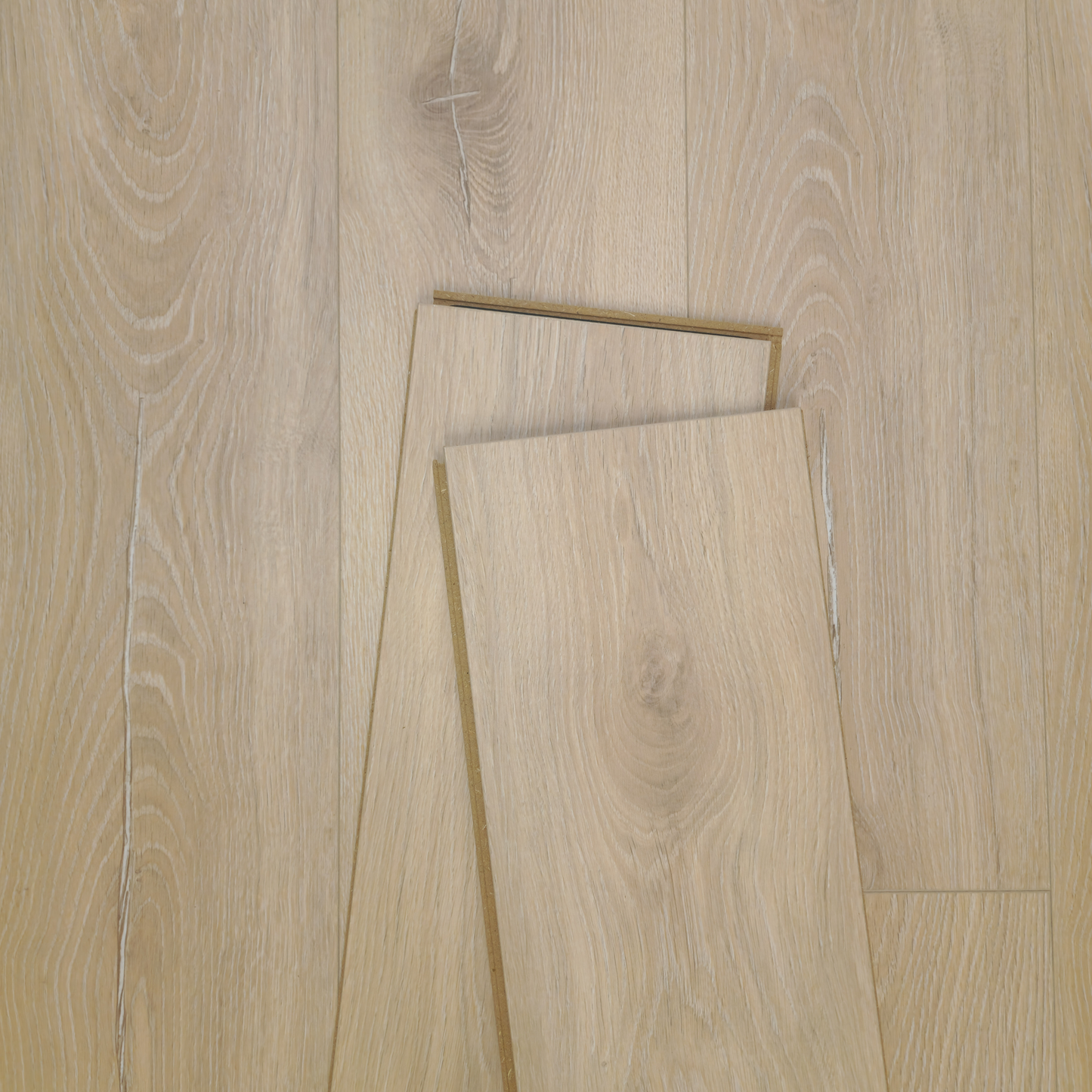 Waterproof Luxury Sunbeam Oak 8mm Laminate Flooring