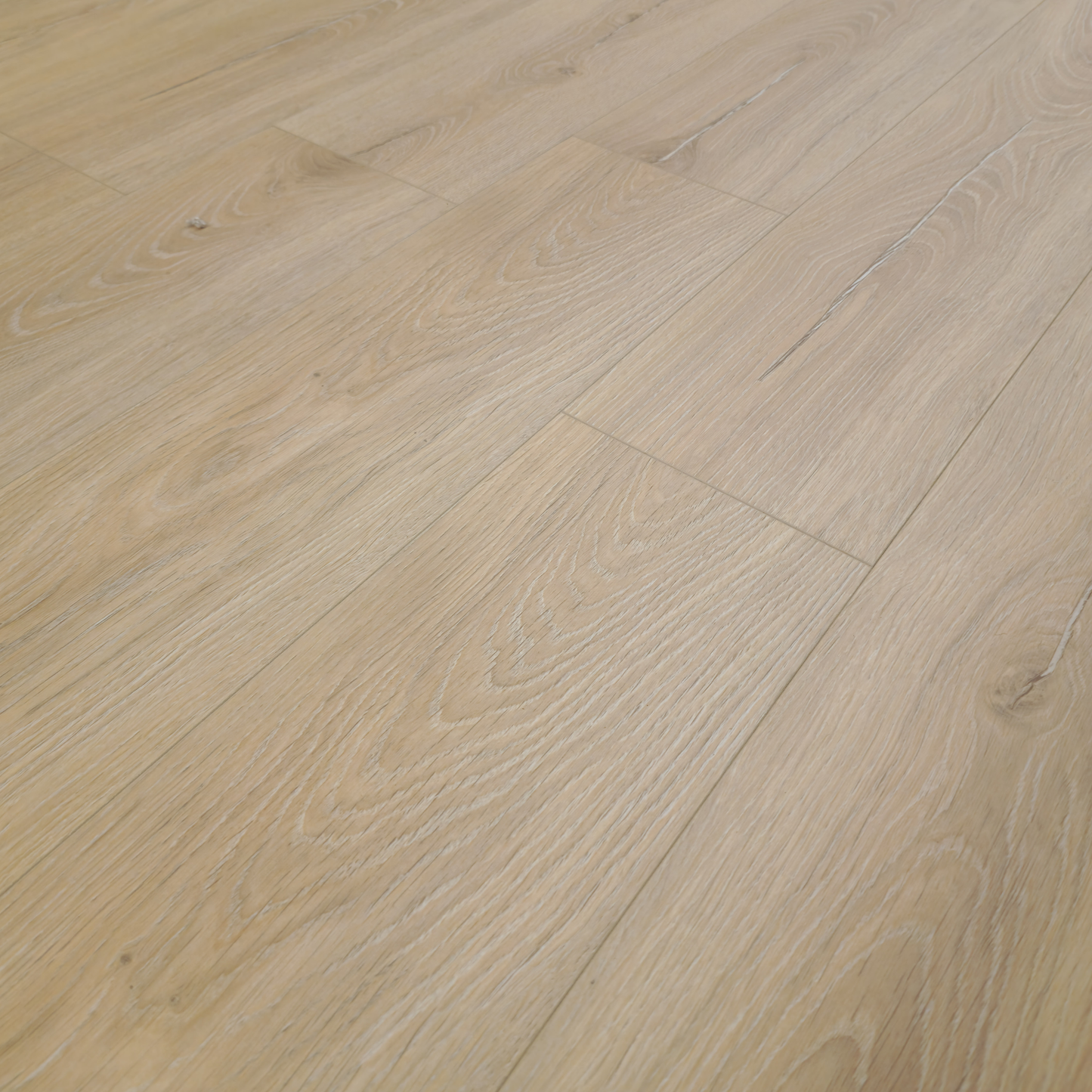 Waterproof Luxury Sunbeam Oak 8mm Laminate Flooring