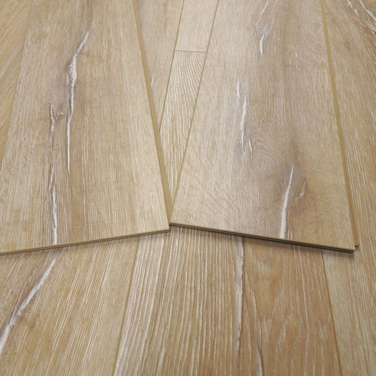 Waterproof Luxury Sunlit Oak 8mm Laminate Flooring