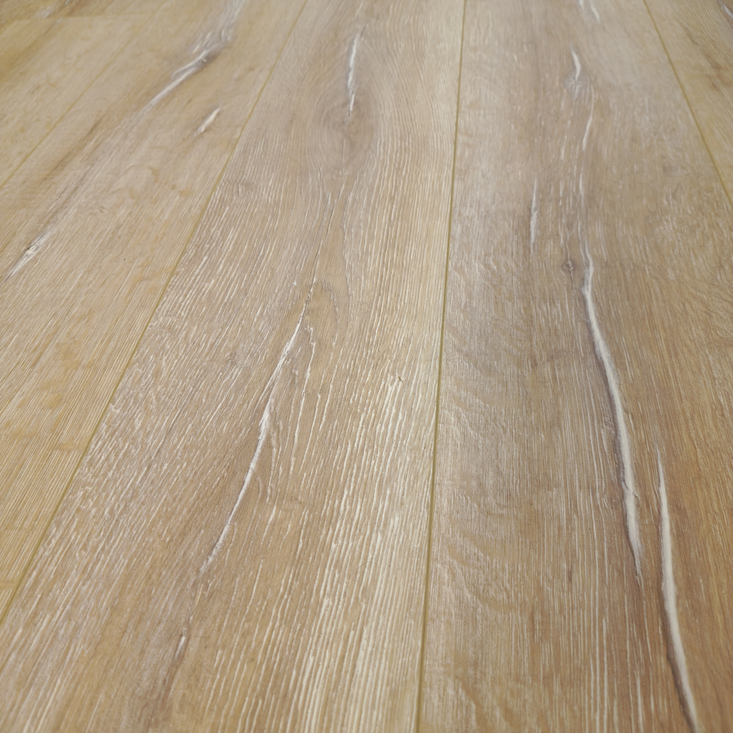 Waterproof Luxury Sunlit Oak 8mm Laminate Flooring