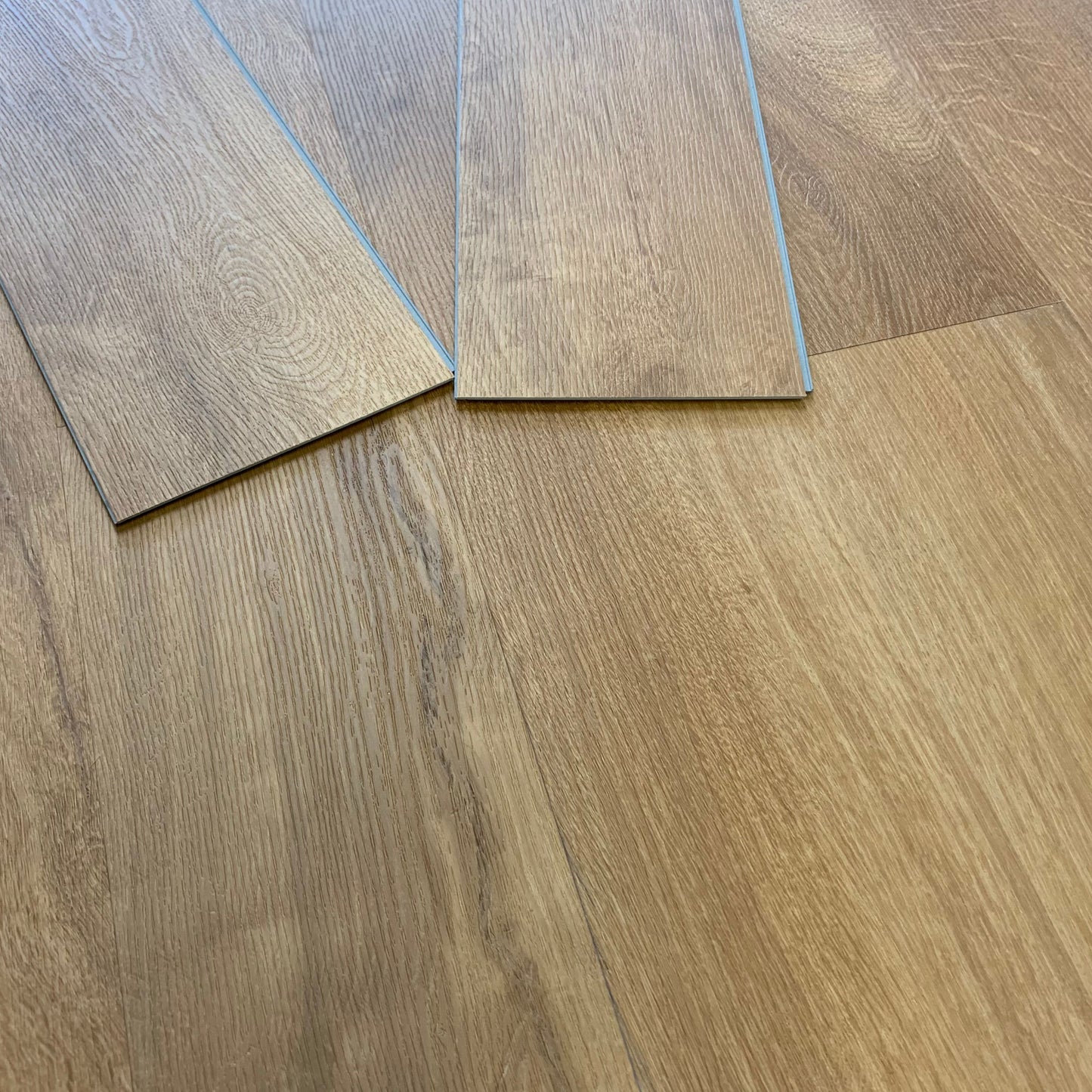 Waterproof Savannah Oak Plank LVT Rigid Core SPC 5.2mm Click Luxury Vinyl Tile Flooring