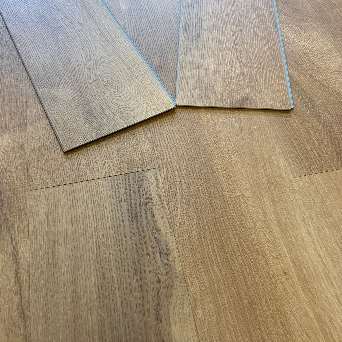 Waterproof Savannah Oak Plank LVT Rigid Core SPC 5.2mm Click Luxury Vinyl Tile Flooring