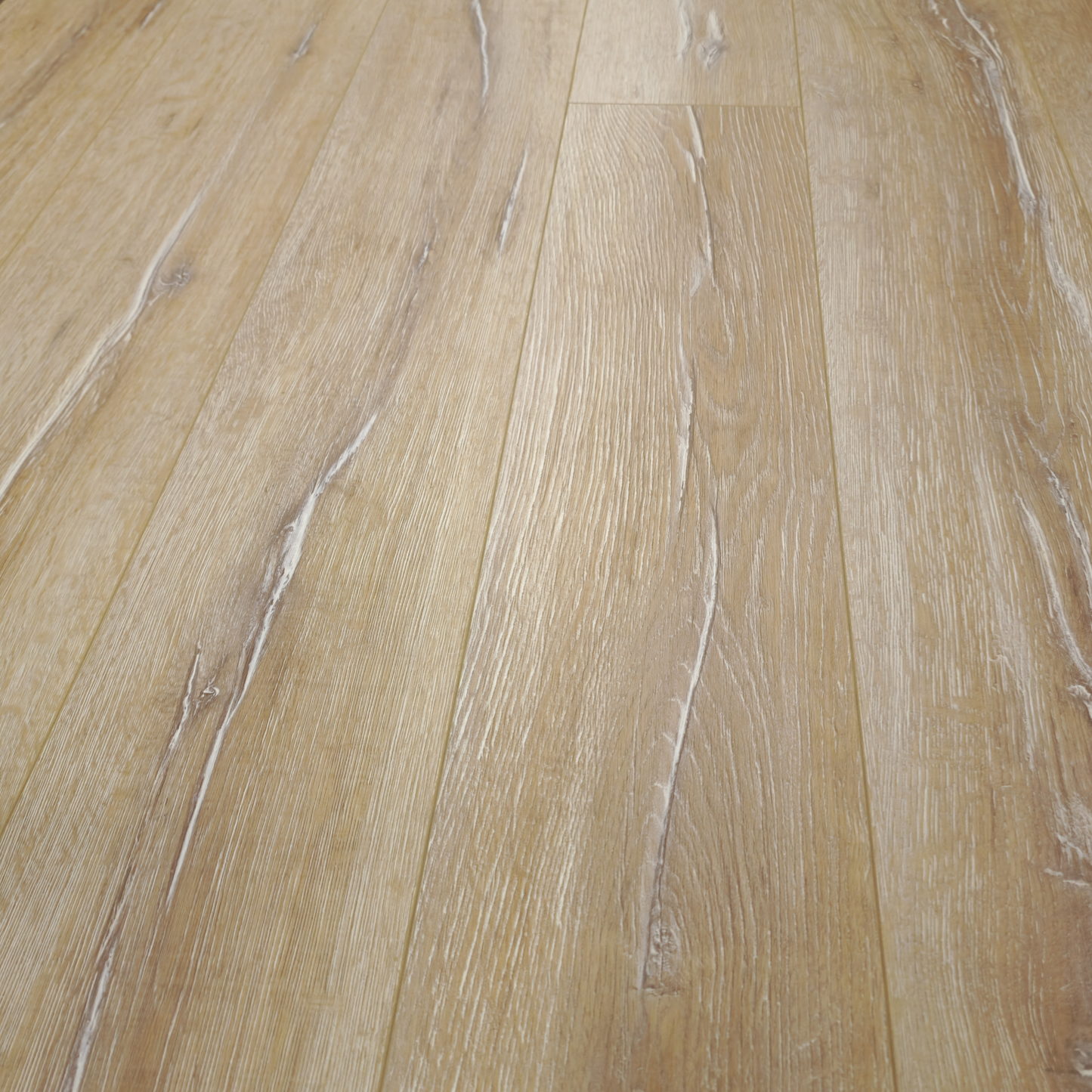 Waterproof Luxury Sunlit Oak 8mm Laminate Flooring