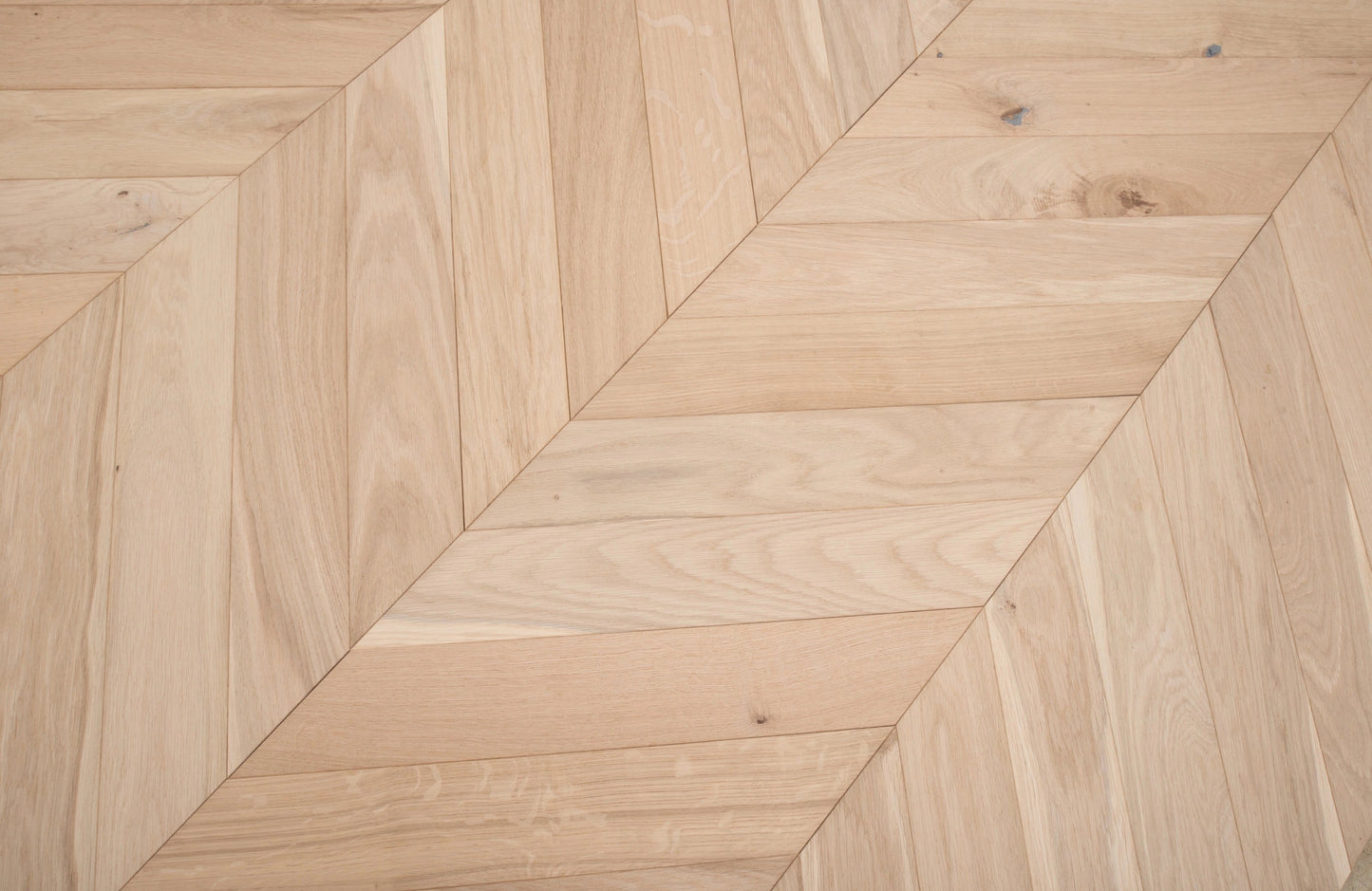 bexley-oak-chevron-engineered-wood-flooring-6