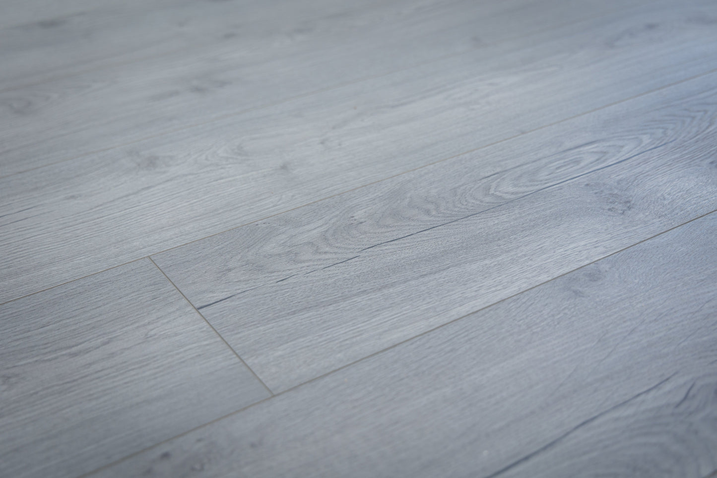 Waterproof Century Oak 8mm Laminate Flooring