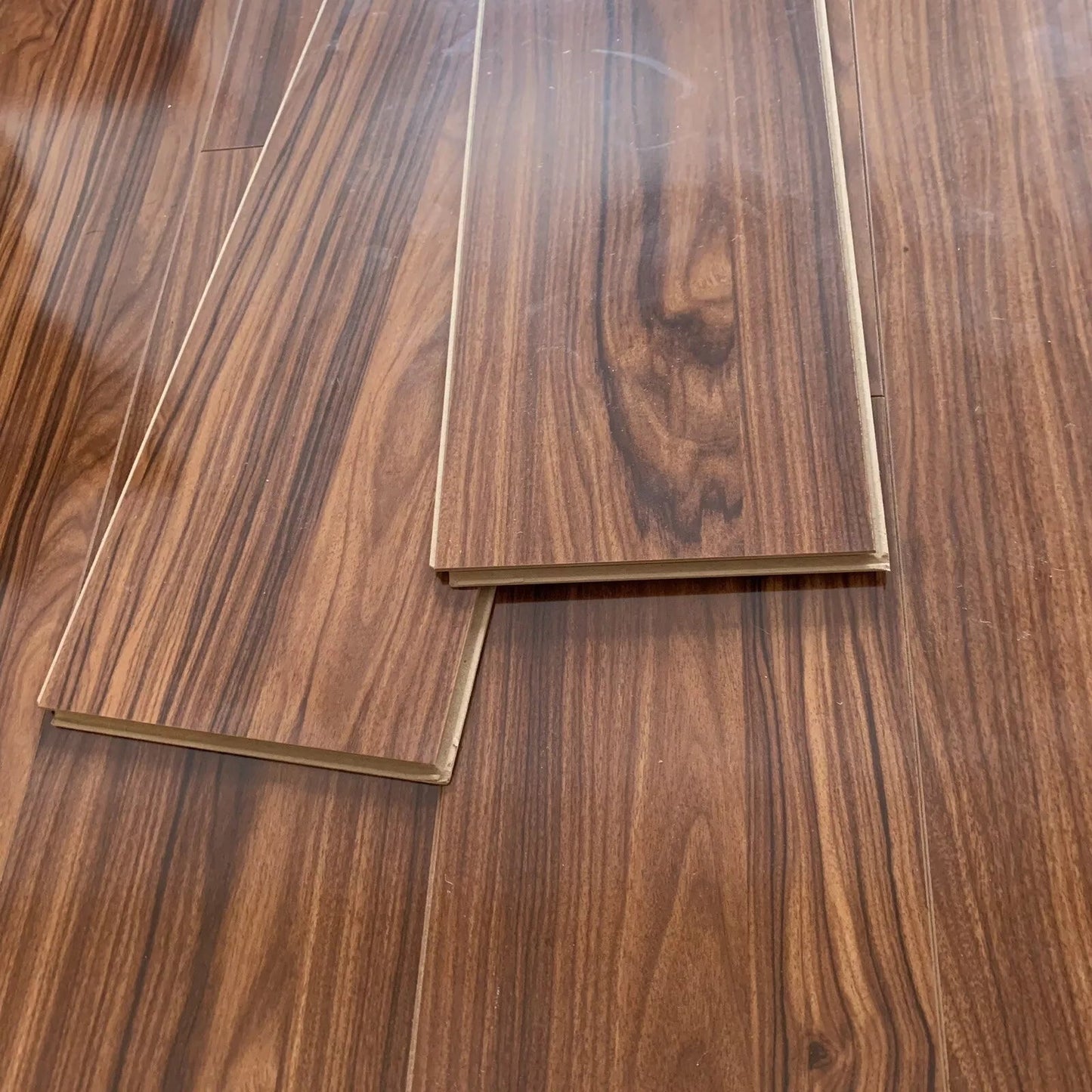 High Gloss Bourbon 8mm Laminate Flooring
