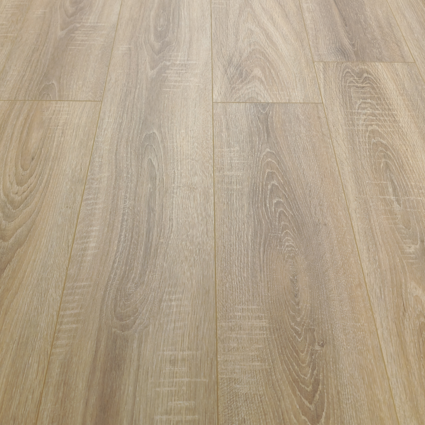 Waterproof Luxury Caramel Oak 8mm Laminate Flooring