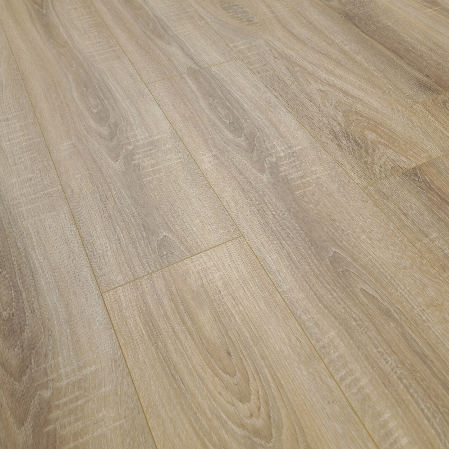 Waterproof Luxury Caramel Oak 8mm Laminate Flooring