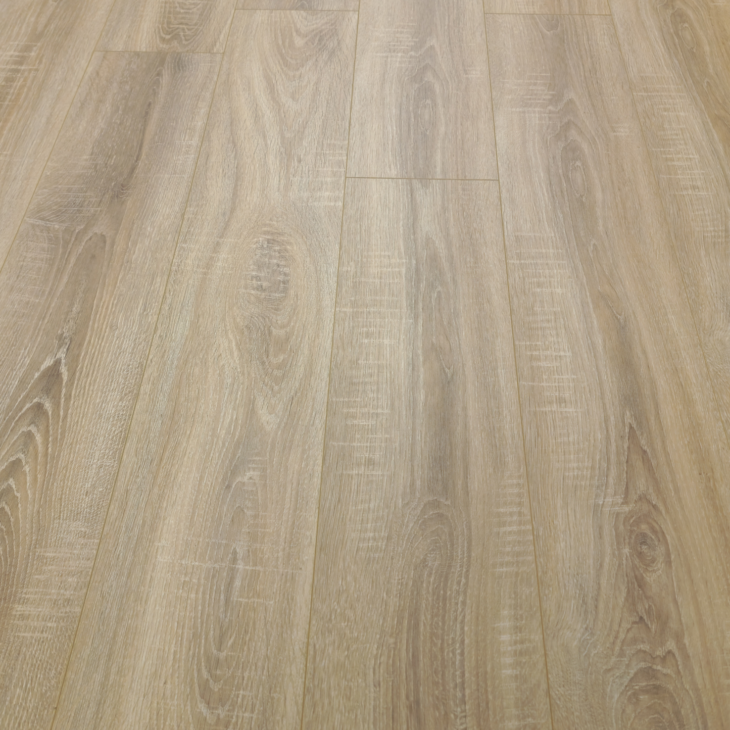 Waterproof Luxury Caramel Oak 8mm Laminate Flooring