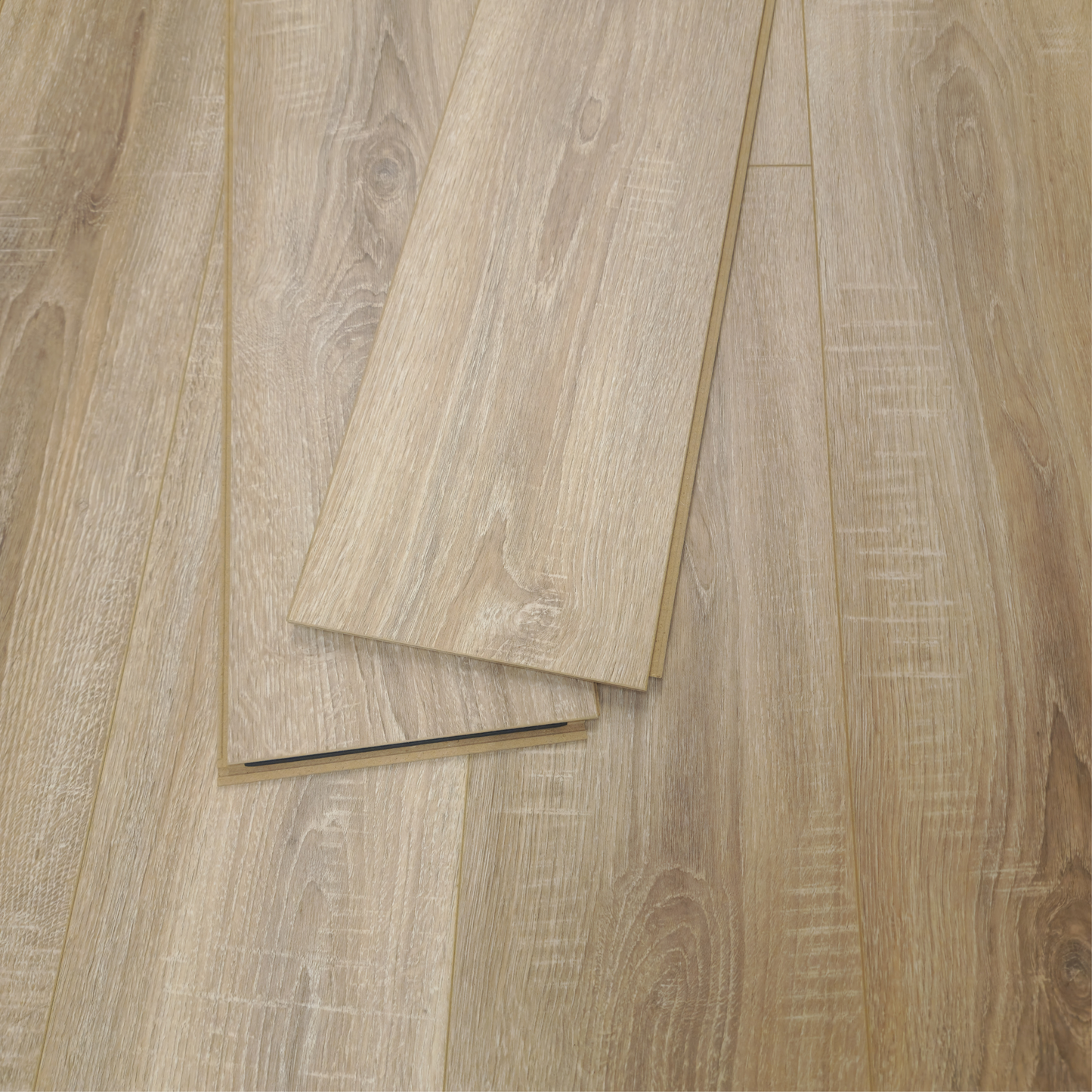Waterproof Luxury Caramel Oak 8mm Laminate Flooring