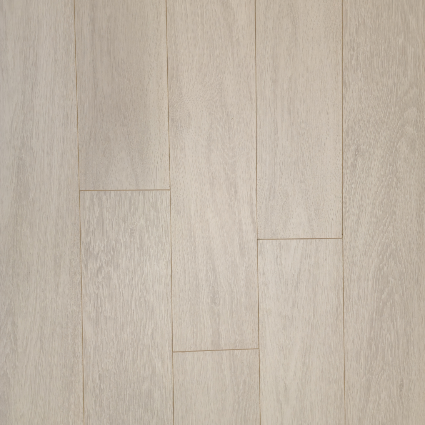 Waterproof Luxury Silverpine Oak 12mm Laminate Flooring