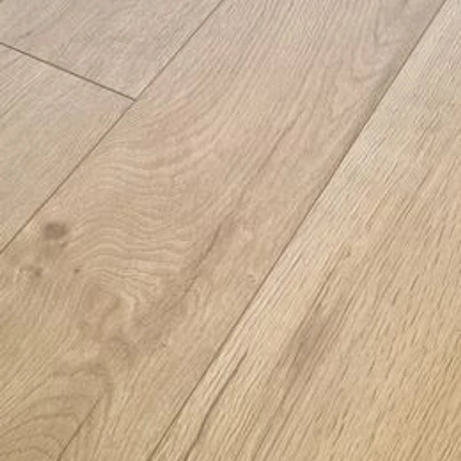 Waterproof Clean Oak 8mm Laminate Flooring