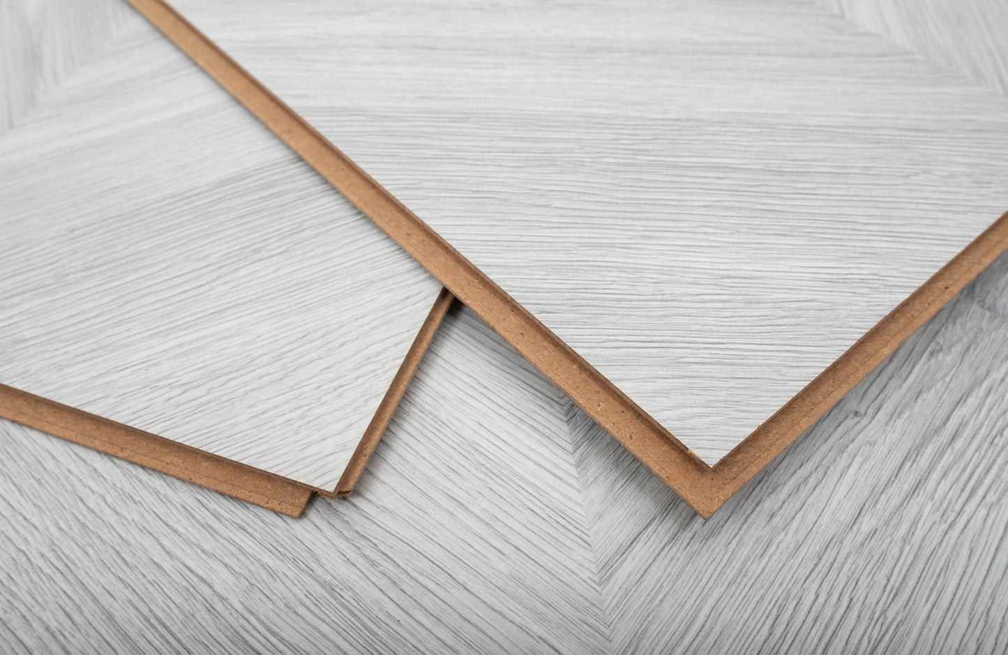 agt-8mm-alverton-oak-chevron-laminate-flooring-8