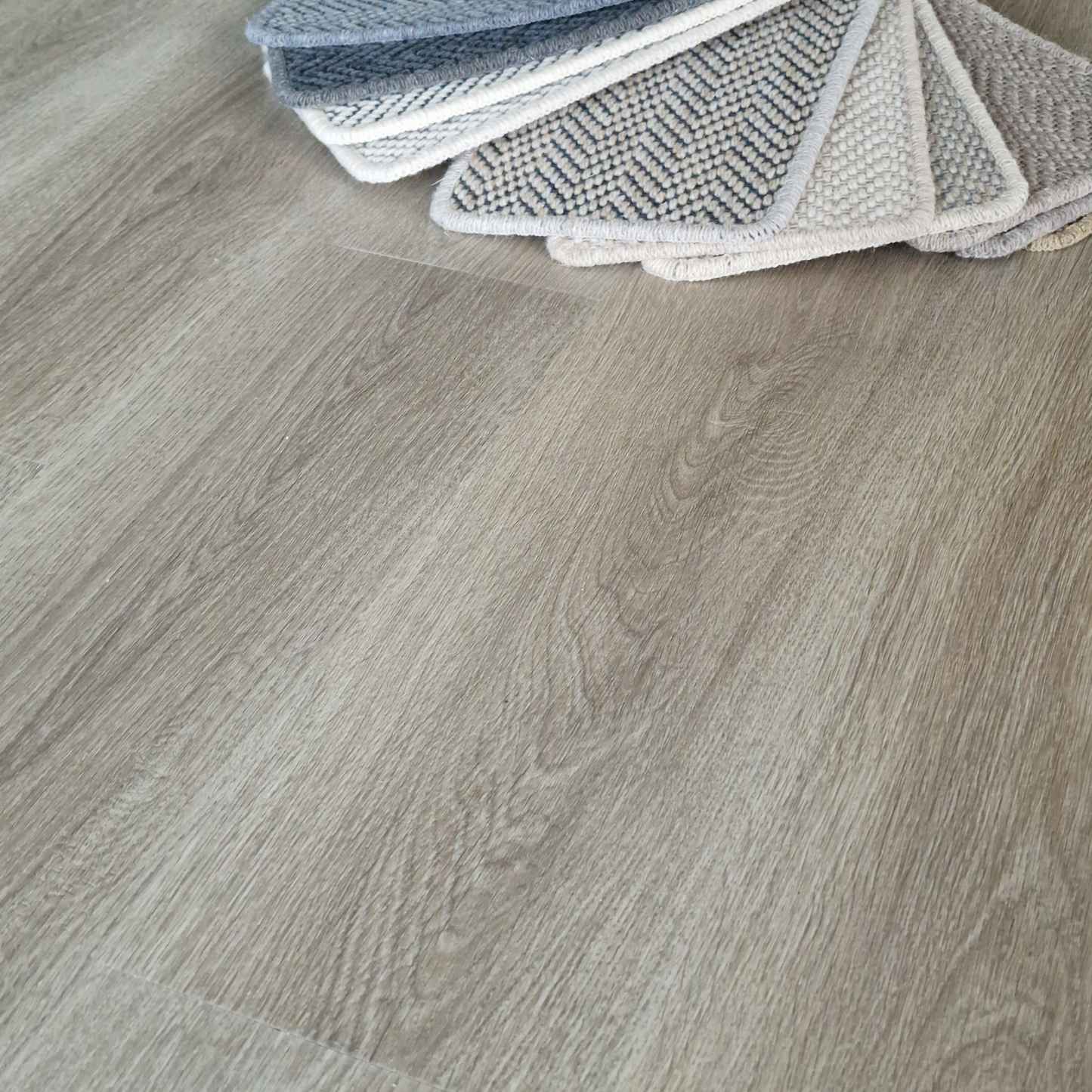 Waterproof Grey Ashen Oak Plank LVT Rigid Core SPC Click Luxury Vinyl Tile Flooring
