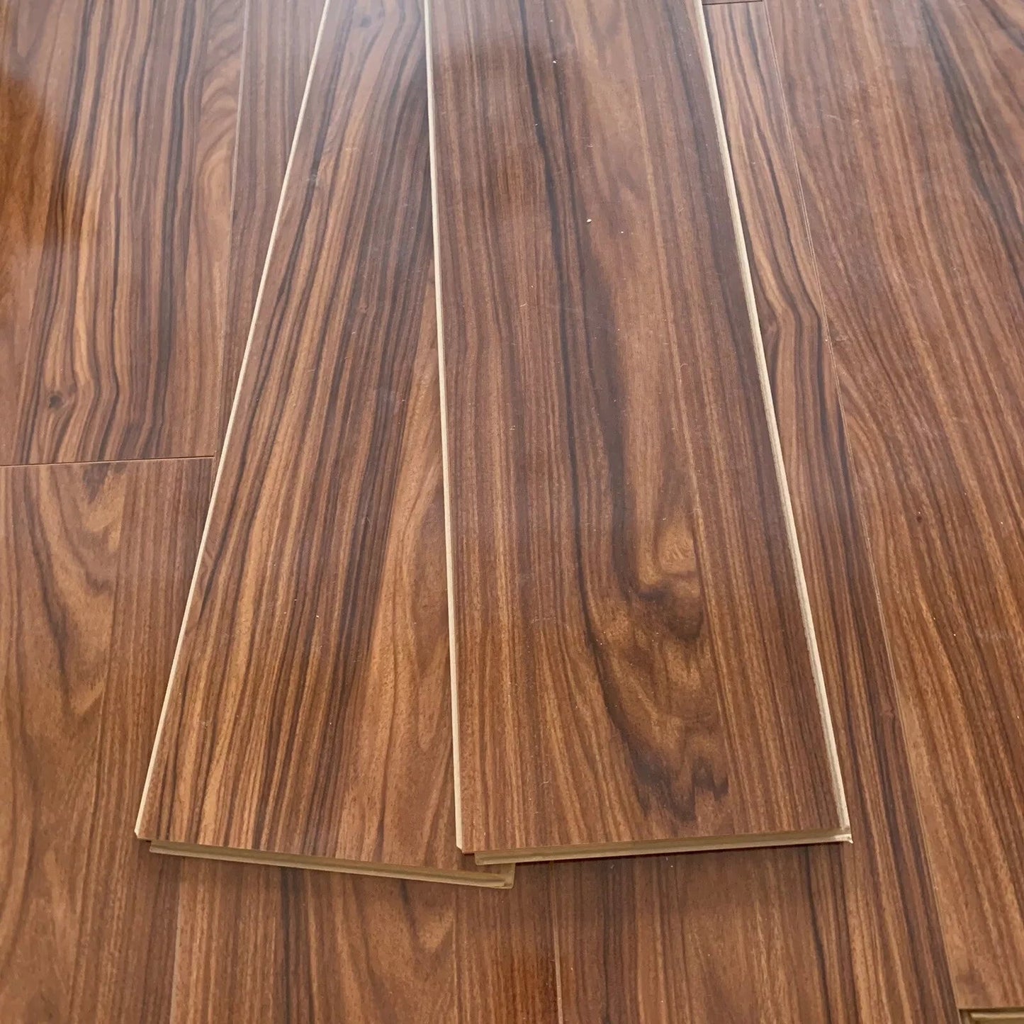 High Gloss Bourbon 8mm Laminate Flooring