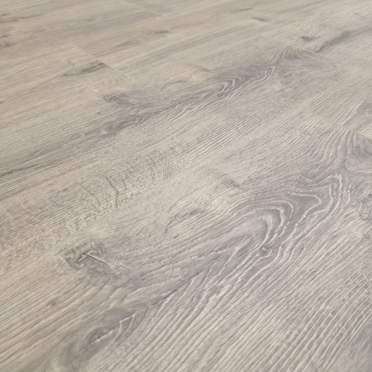 Waterproof Luxury Ivory Oak 8mm Laminate Flooring