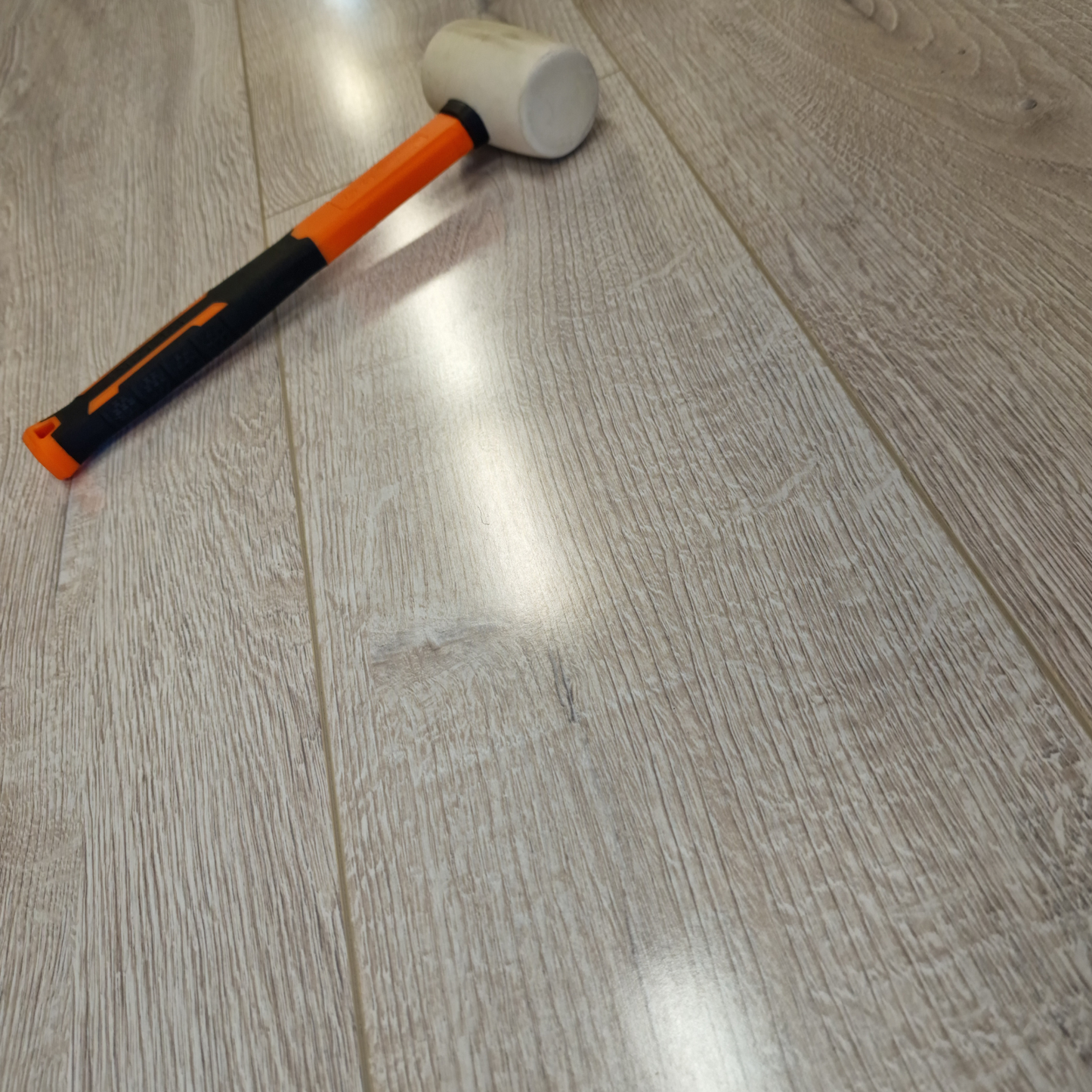 High Gloss Silver 8mm Laminate Flooring