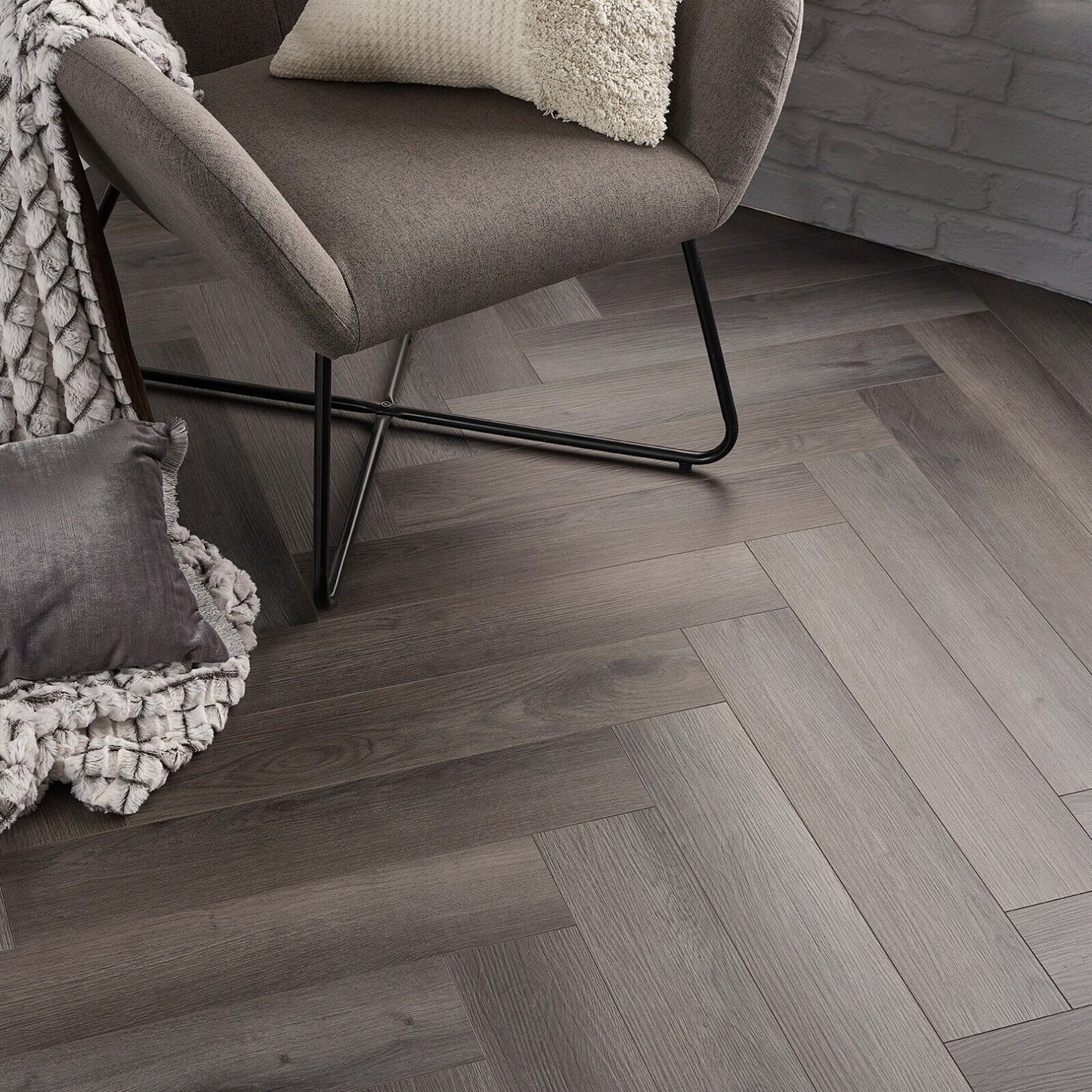 Regalia Obsidian Oak Vinyl Click Flooring