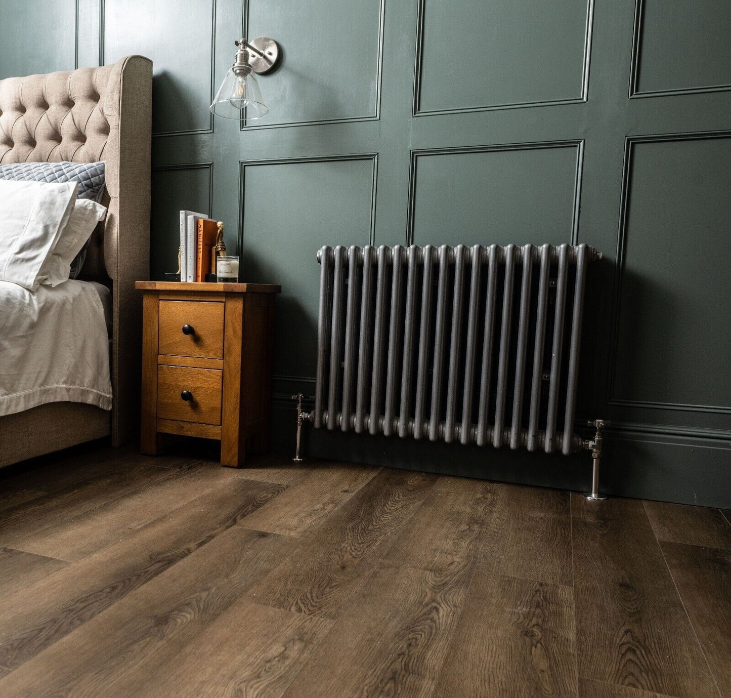 Sovereign Nutwood Oak Vinyl Click Flooring