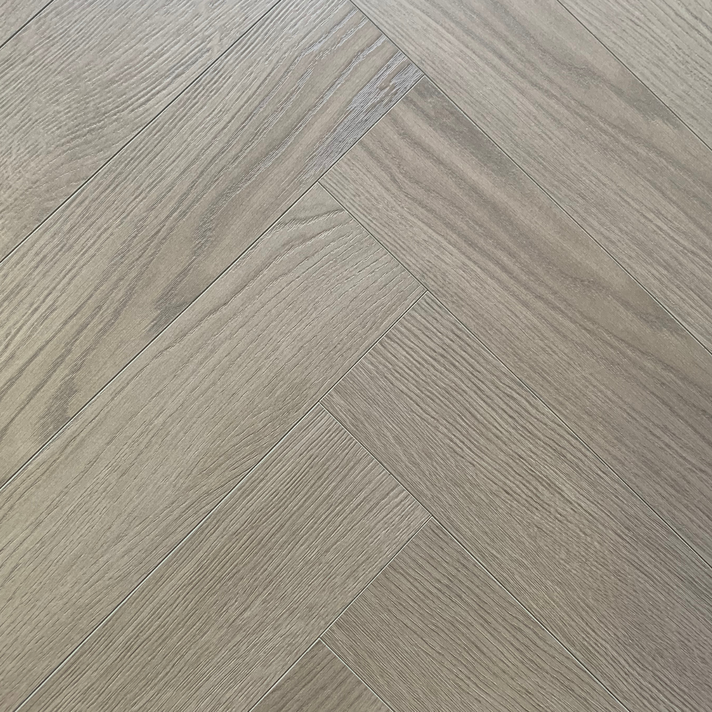 Kingsley 8mm Whitford Oak Herringbone Laminate Flooring